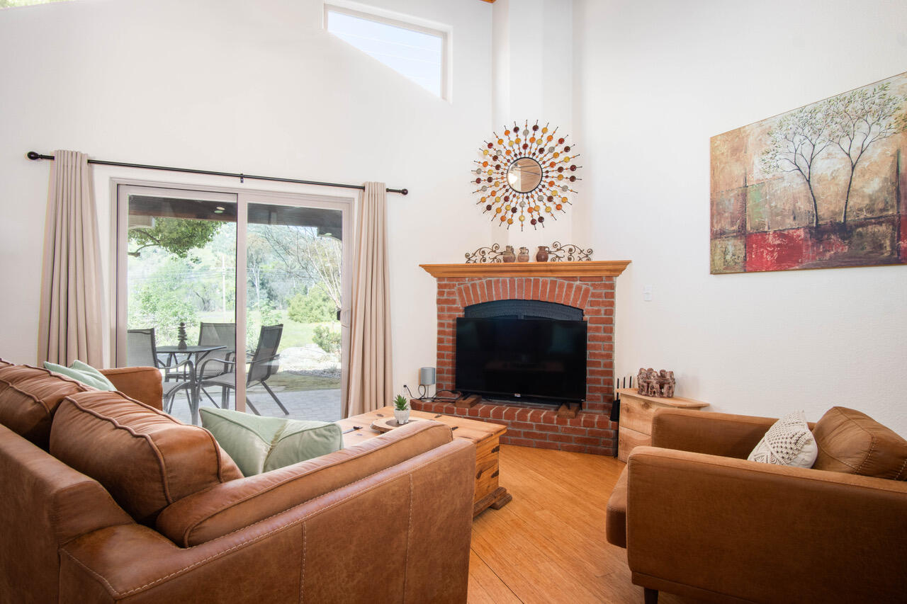 29673 Rock Creek Dr, Three Rivers, CA 93271