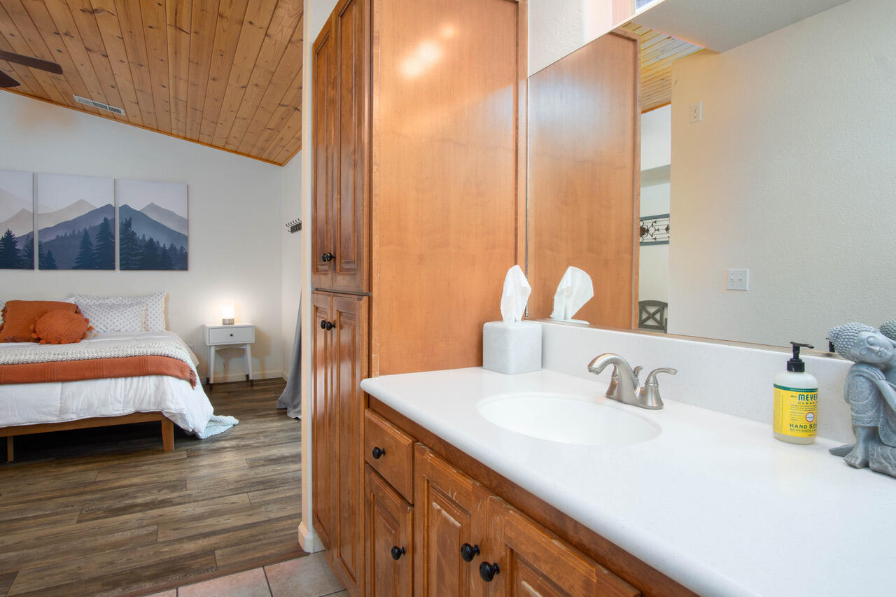 29673 Rock Creek Dr, Three Rivers, CA 93271