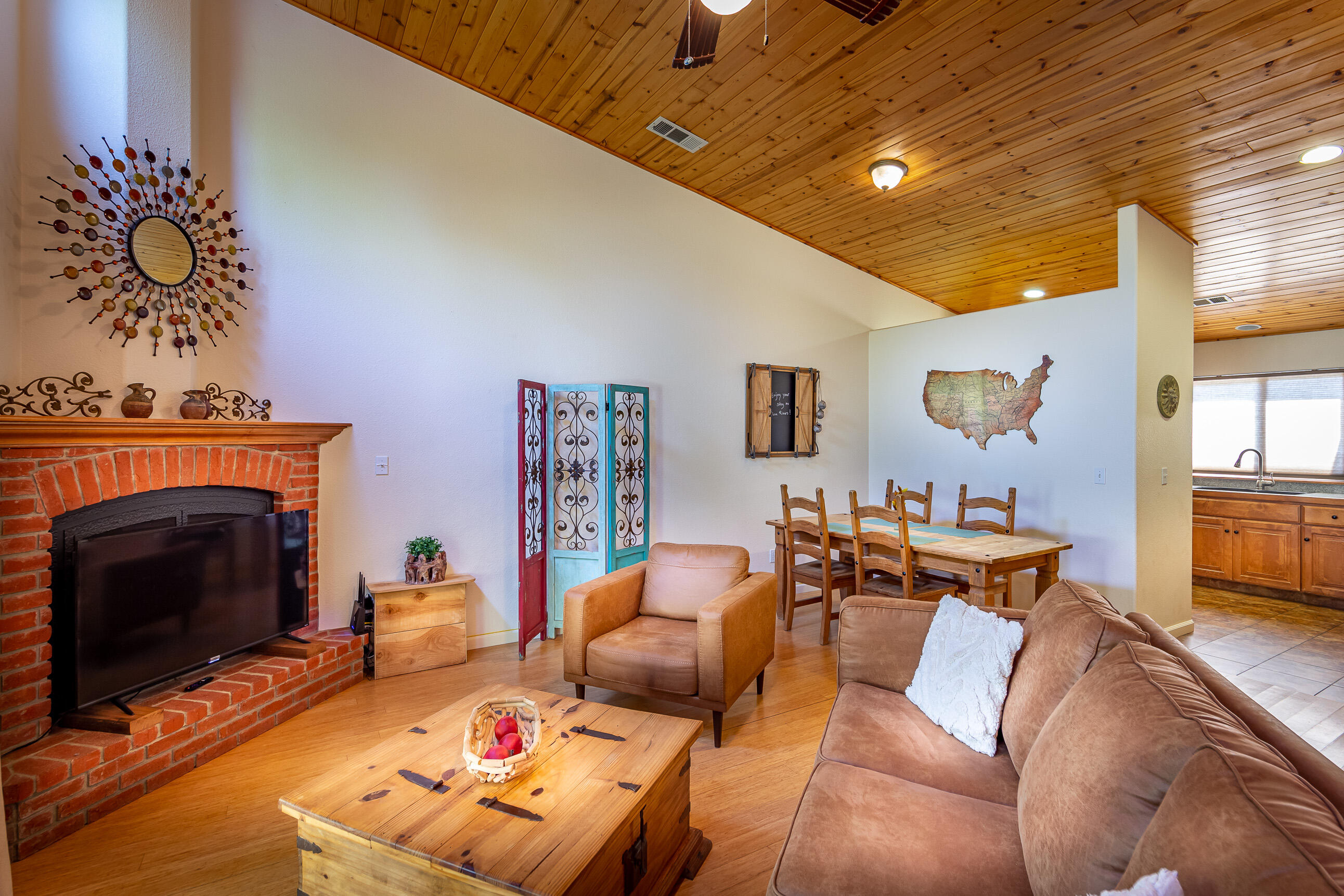 29673 Rock Creek Dr, Three Rivers, CA 93271