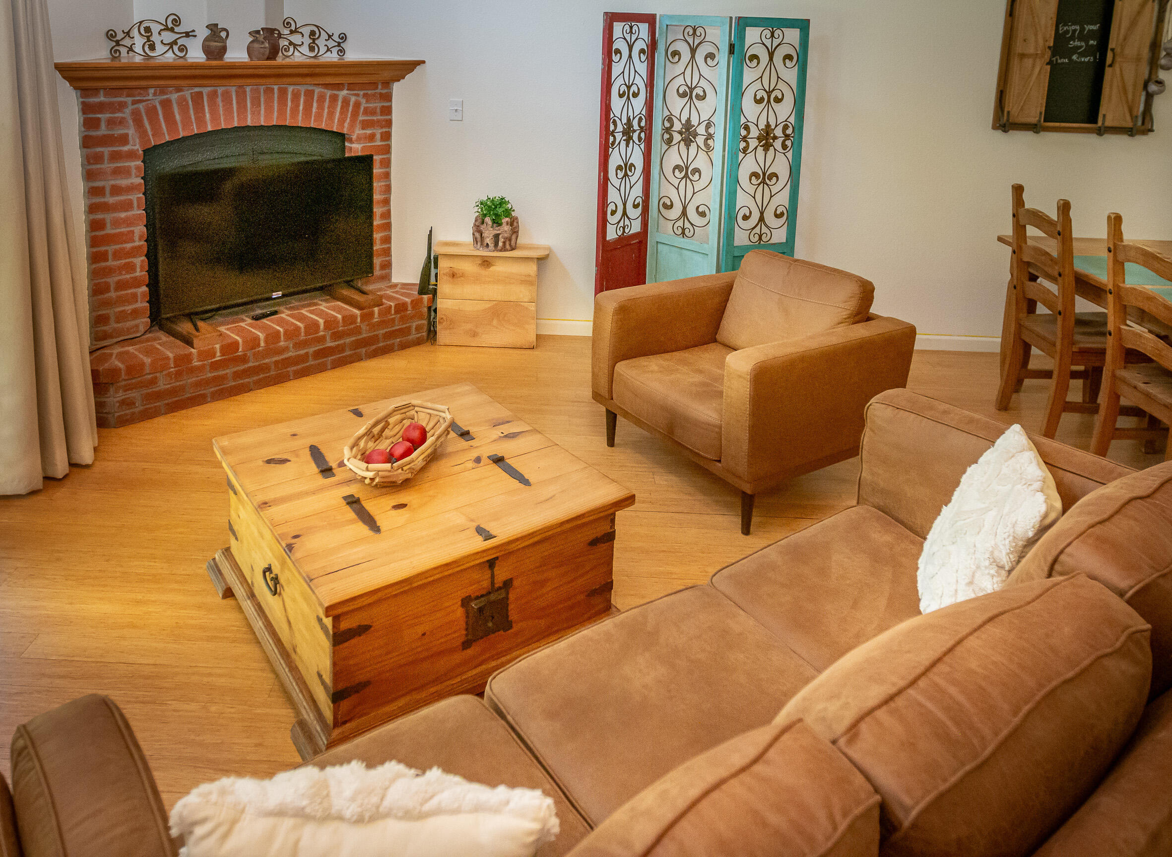 29673 Rock Creek Dr, Three Rivers, CA 93271