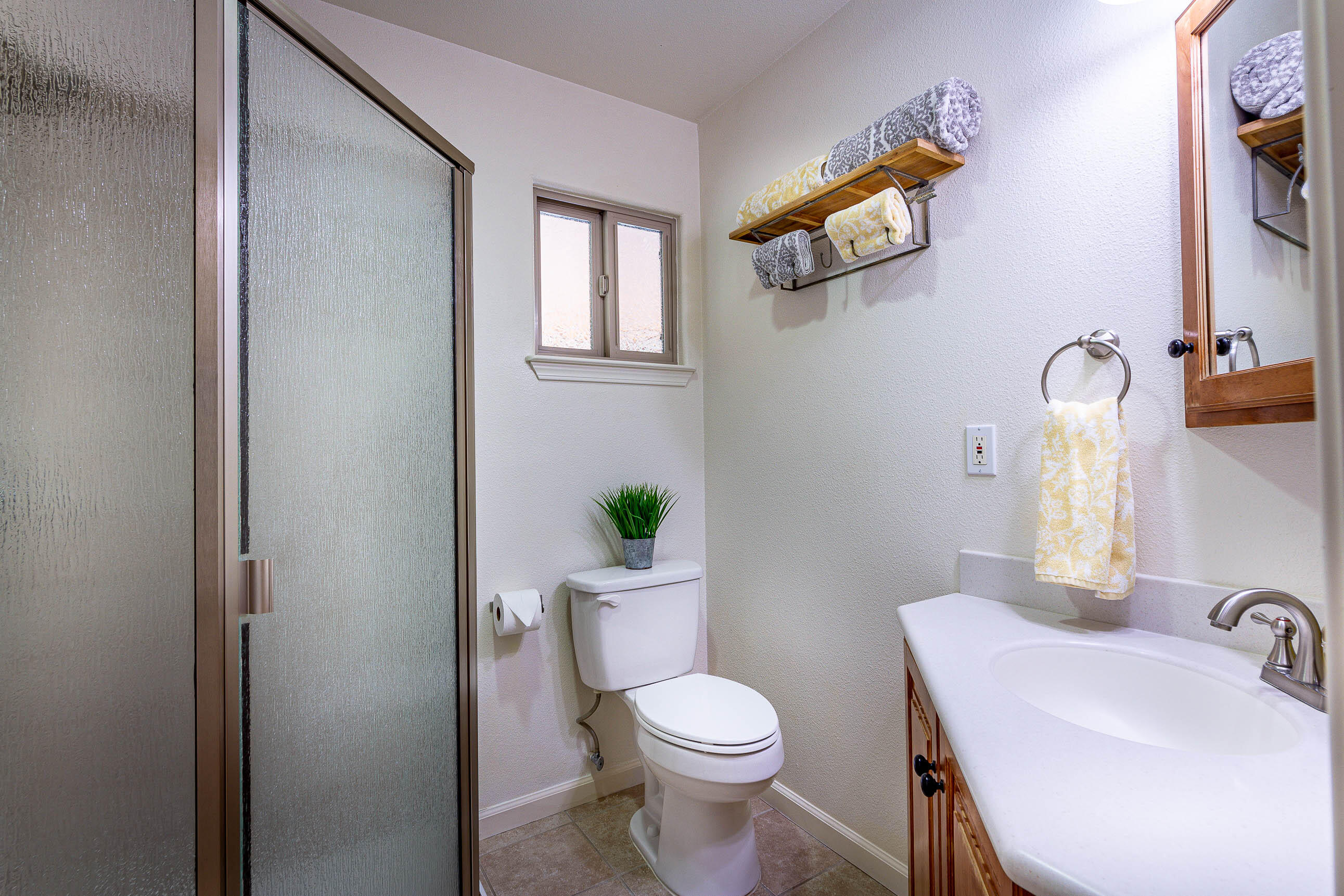 29673 Rock Creek Dr, Three Rivers, CA 93271