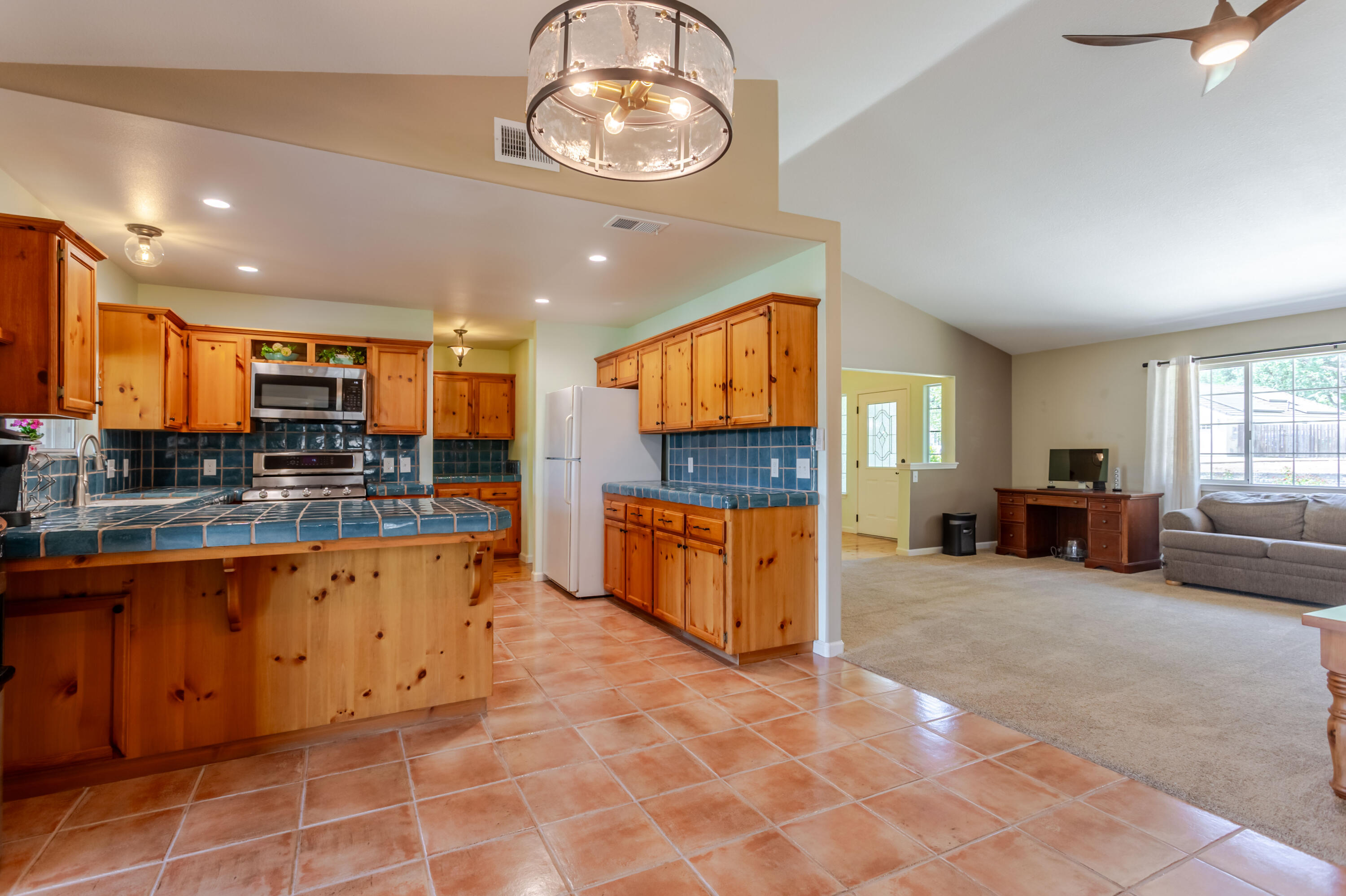 155 Eagle Creek Ct, Atascadero, CA 93422