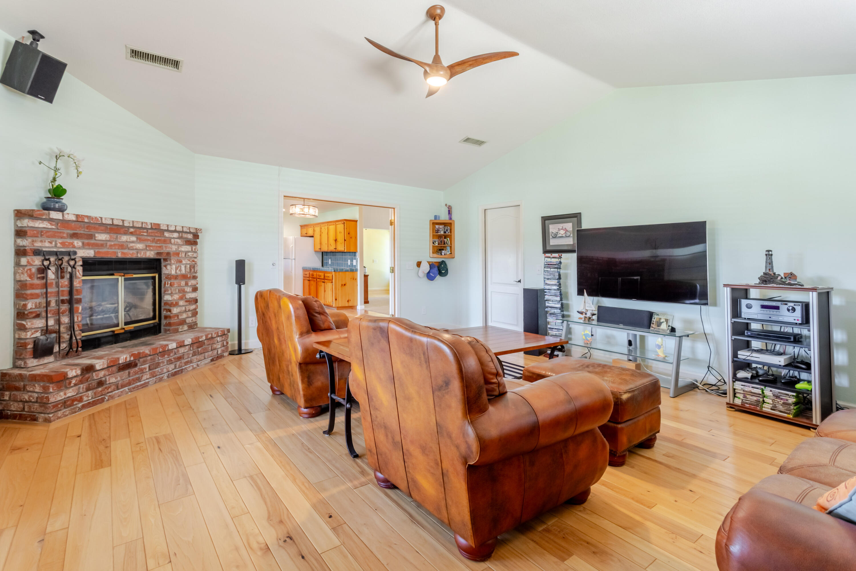 155 Eagle Creek Ct, Atascadero, CA 93422