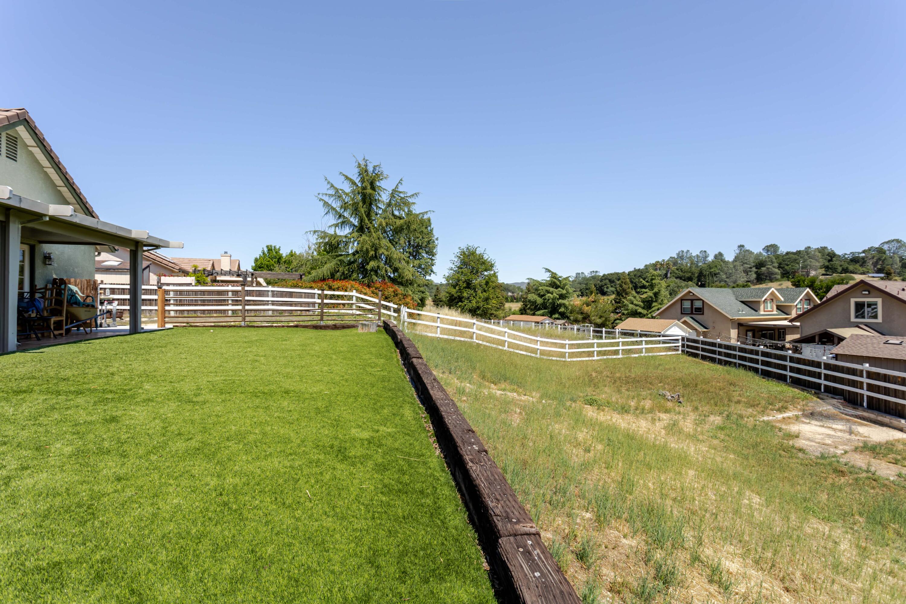 155 Eagle Creek Ct, Atascadero, CA 93422