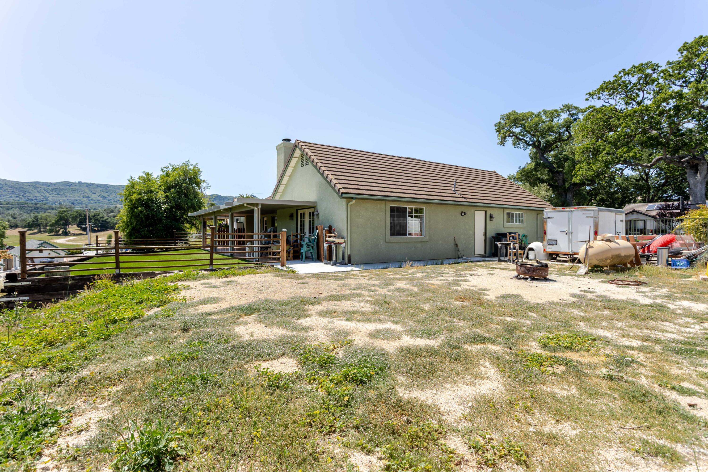 155 Eagle Creek Ct, Atascadero, CA 93422