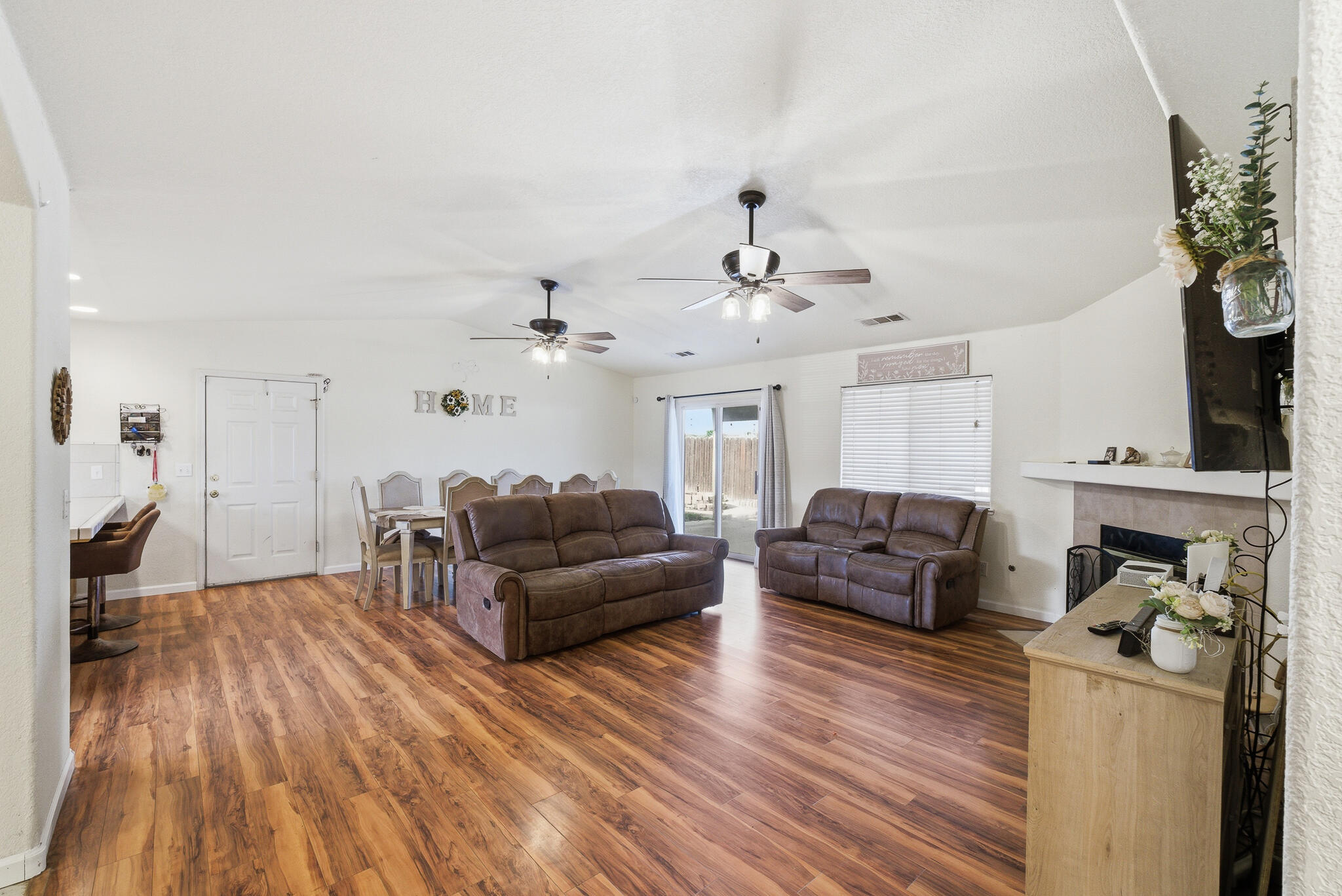 505 Westgate Pl, Lemoore, CA 93245