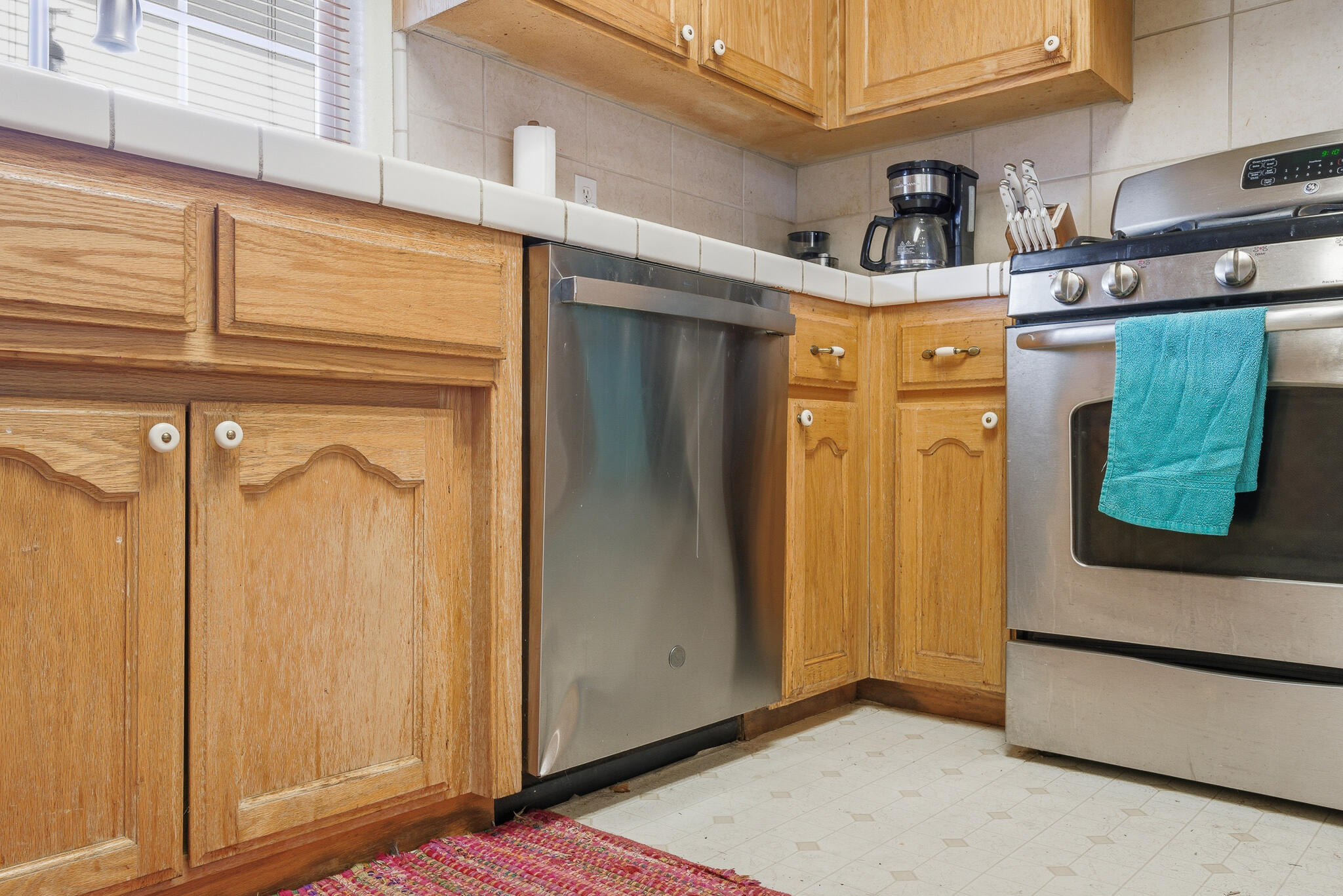 505 Westgate Pl, Lemoore, CA 93245