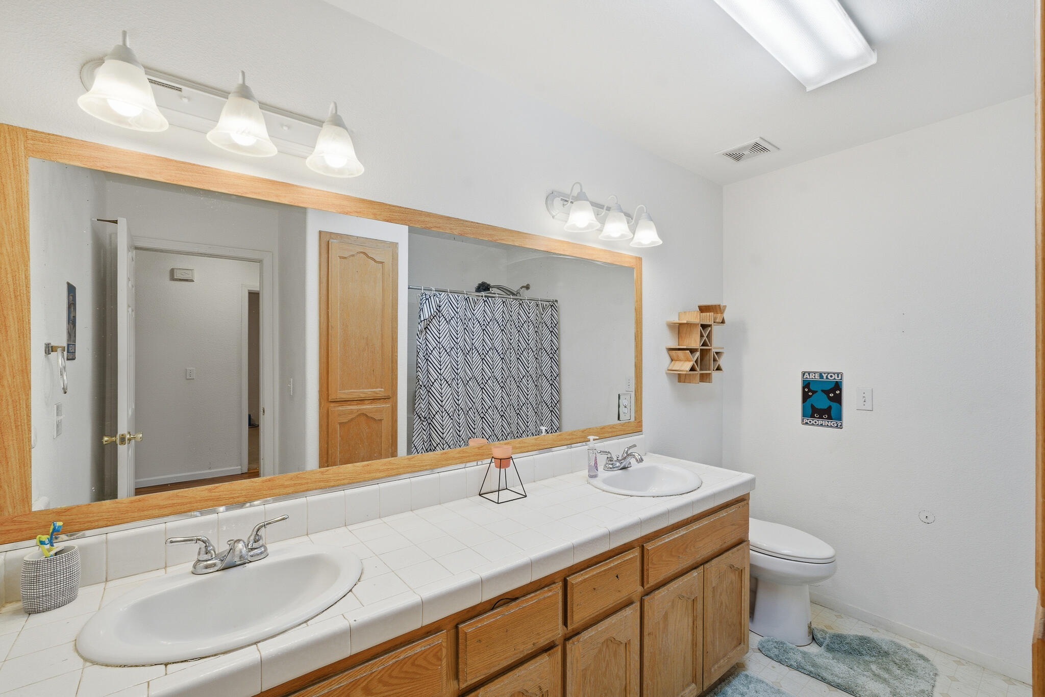 505 Westgate Pl, Lemoore, CA 93245