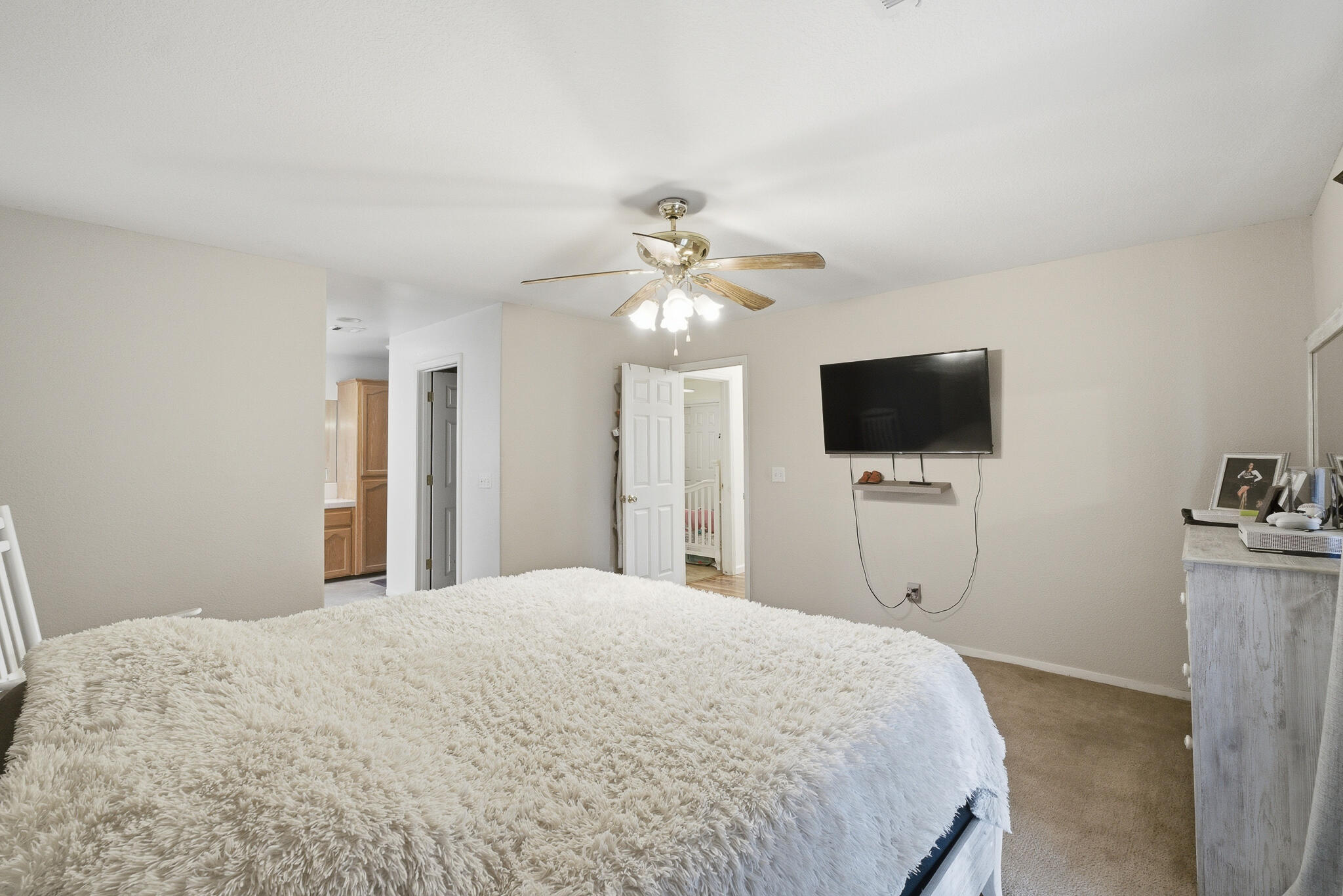 505 Westgate Pl, Lemoore, CA 93245