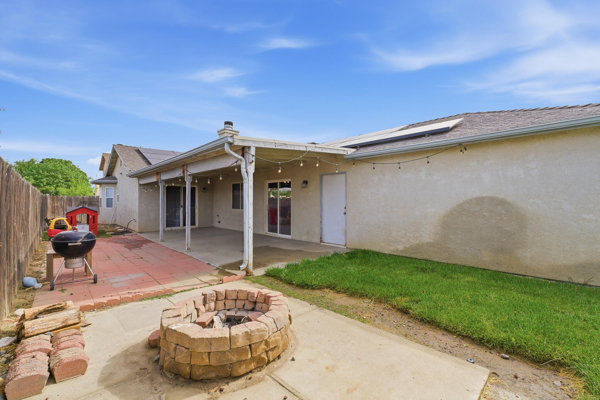 505 Westgate Pl, Lemoore, CA 93245