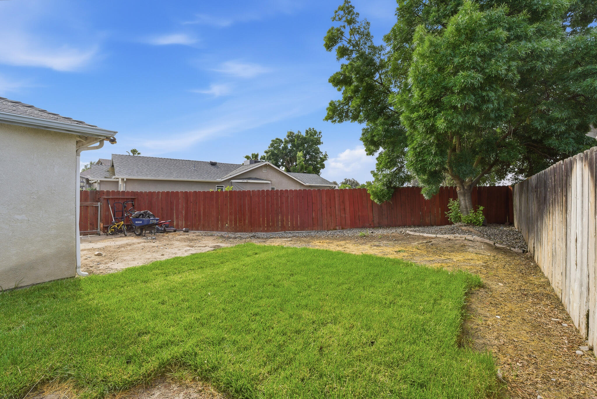 505 Westgate Pl, Lemoore, CA 93245