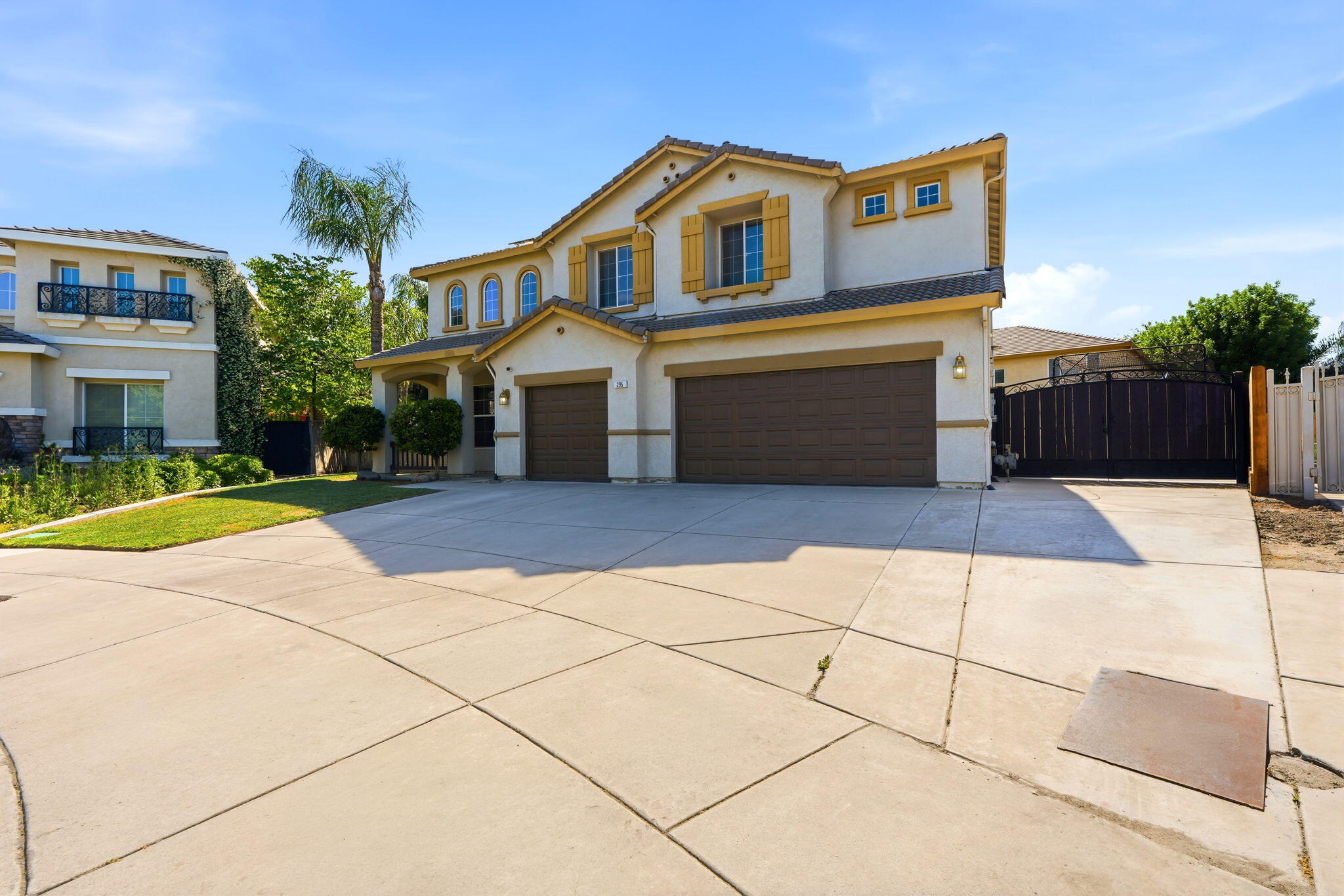 295 Johnson Ct, Tulare, CA 93274
