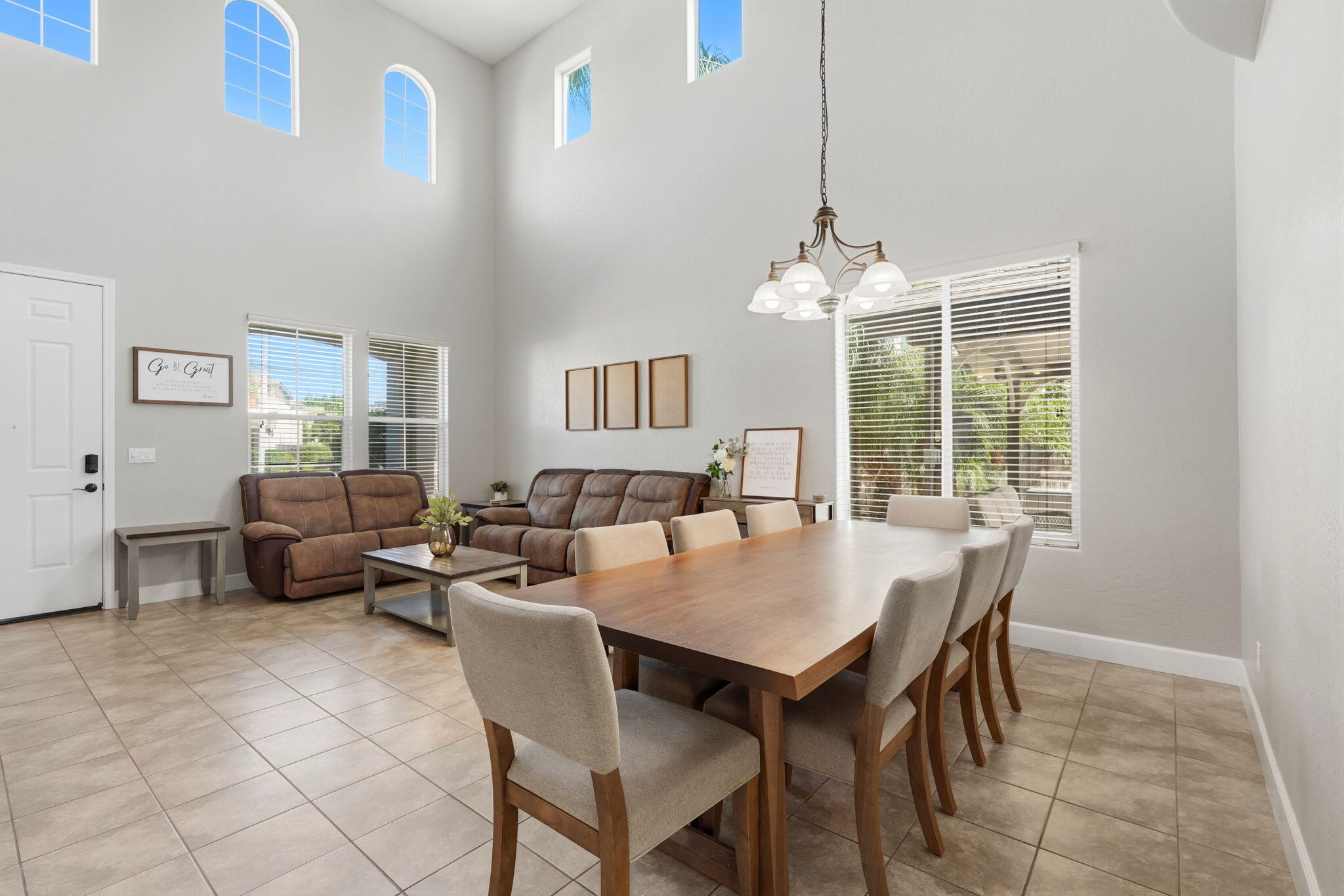 295 Johnson Ct, Tulare, CA 93274