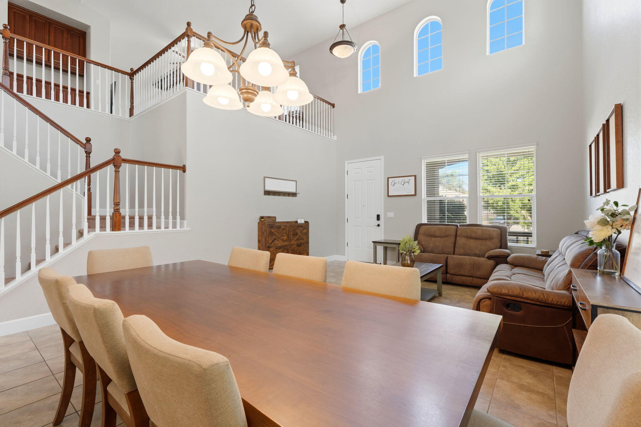 295 Johnson Ct, Tulare, CA 93274