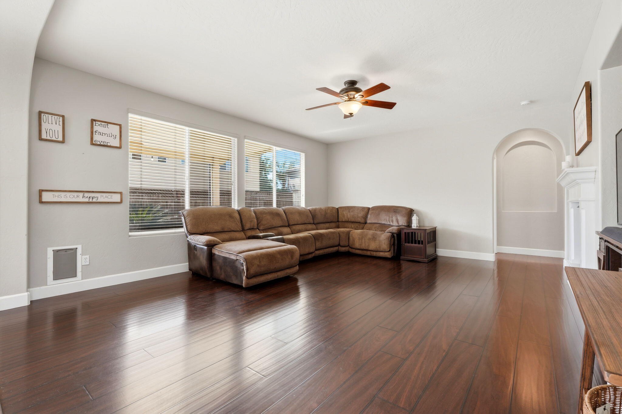 295 Johnson Ct, Tulare, CA 93274