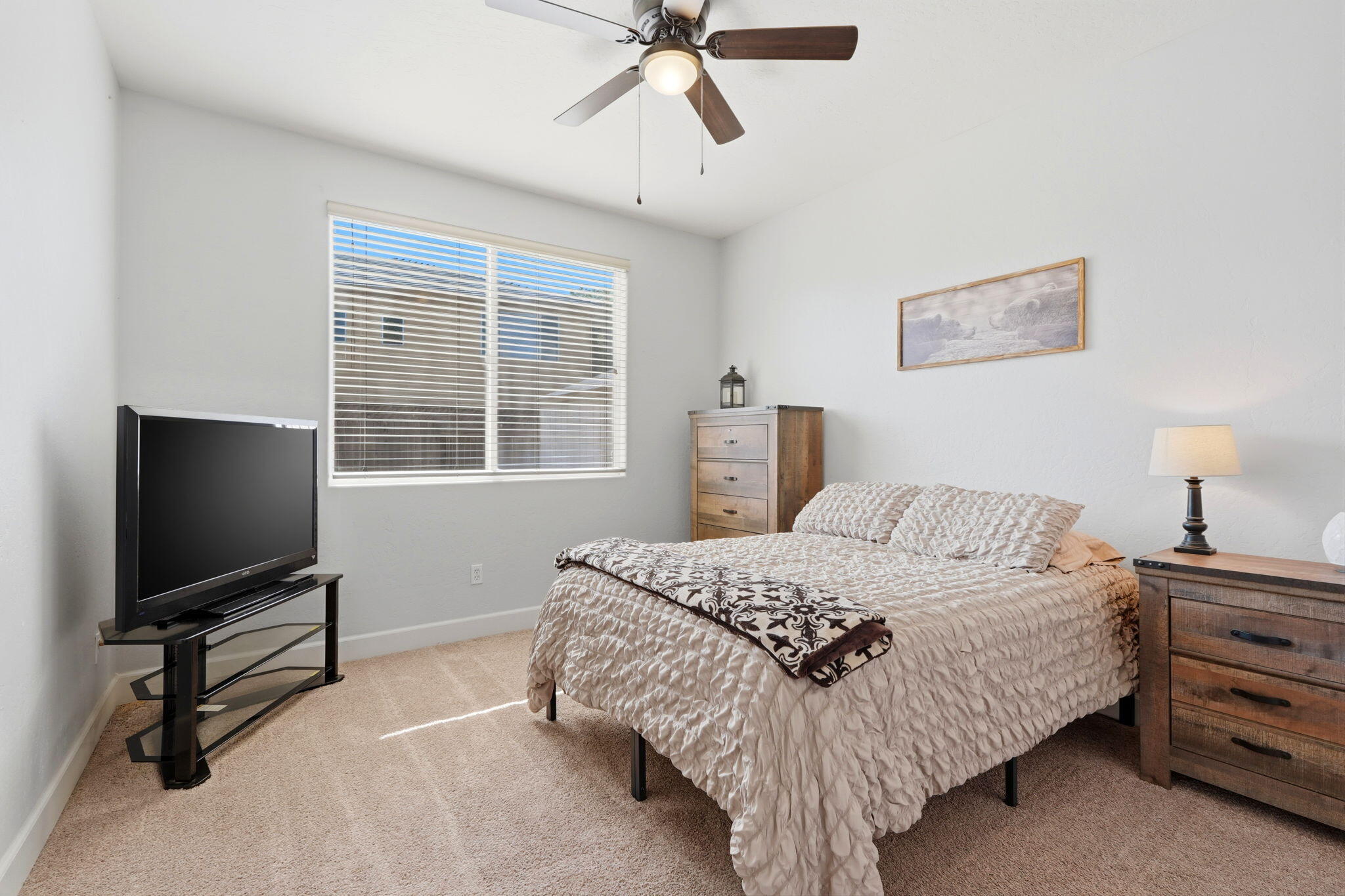 295 Johnson Ct, Tulare, CA 93274