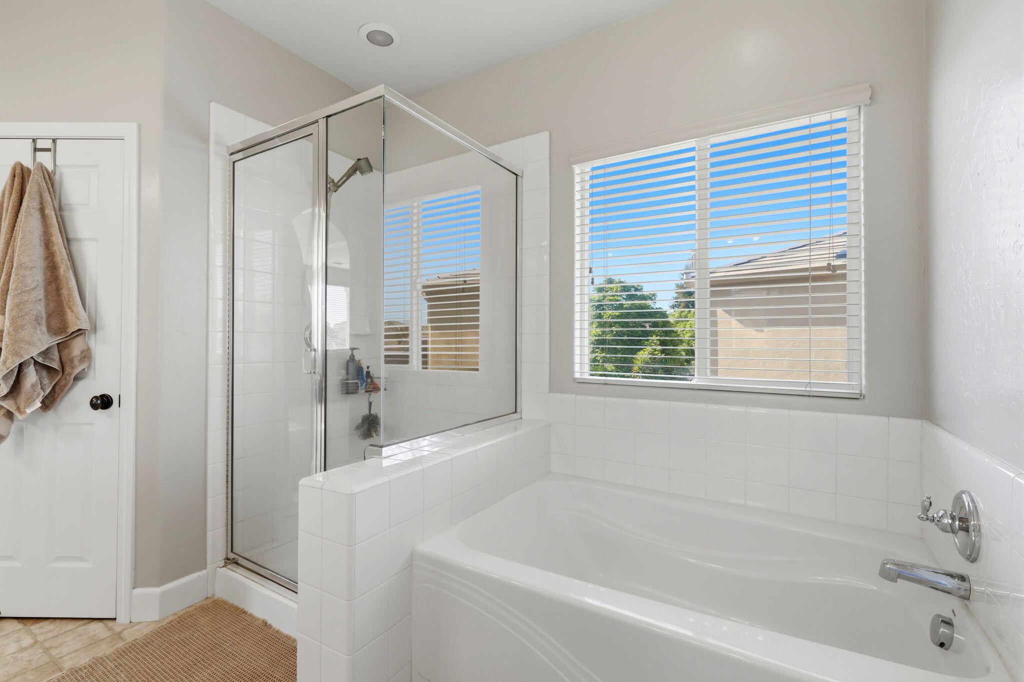 295 Johnson Ct, Tulare, CA 93274