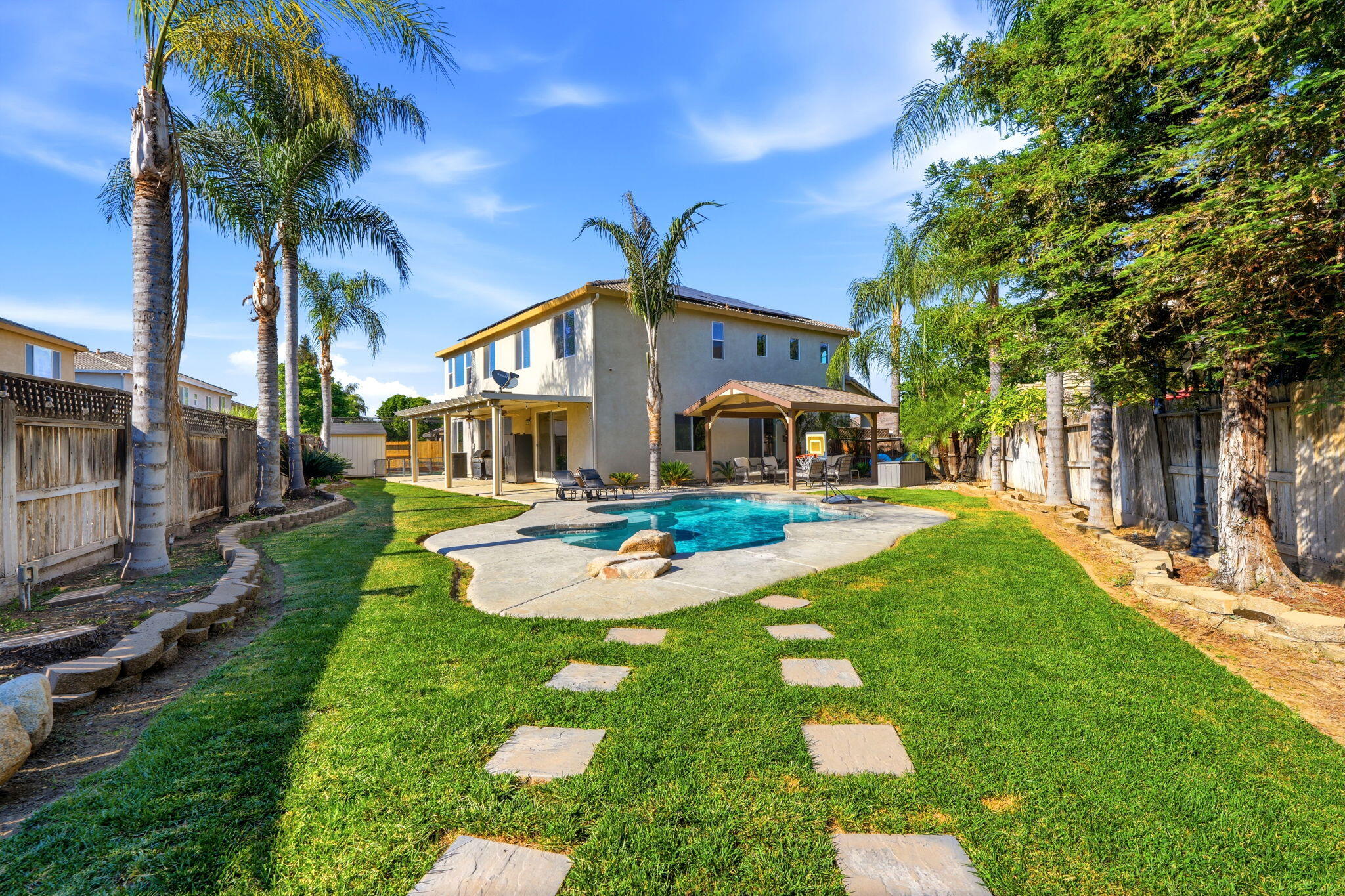 295 Johnson Ct, Tulare, CA 93274