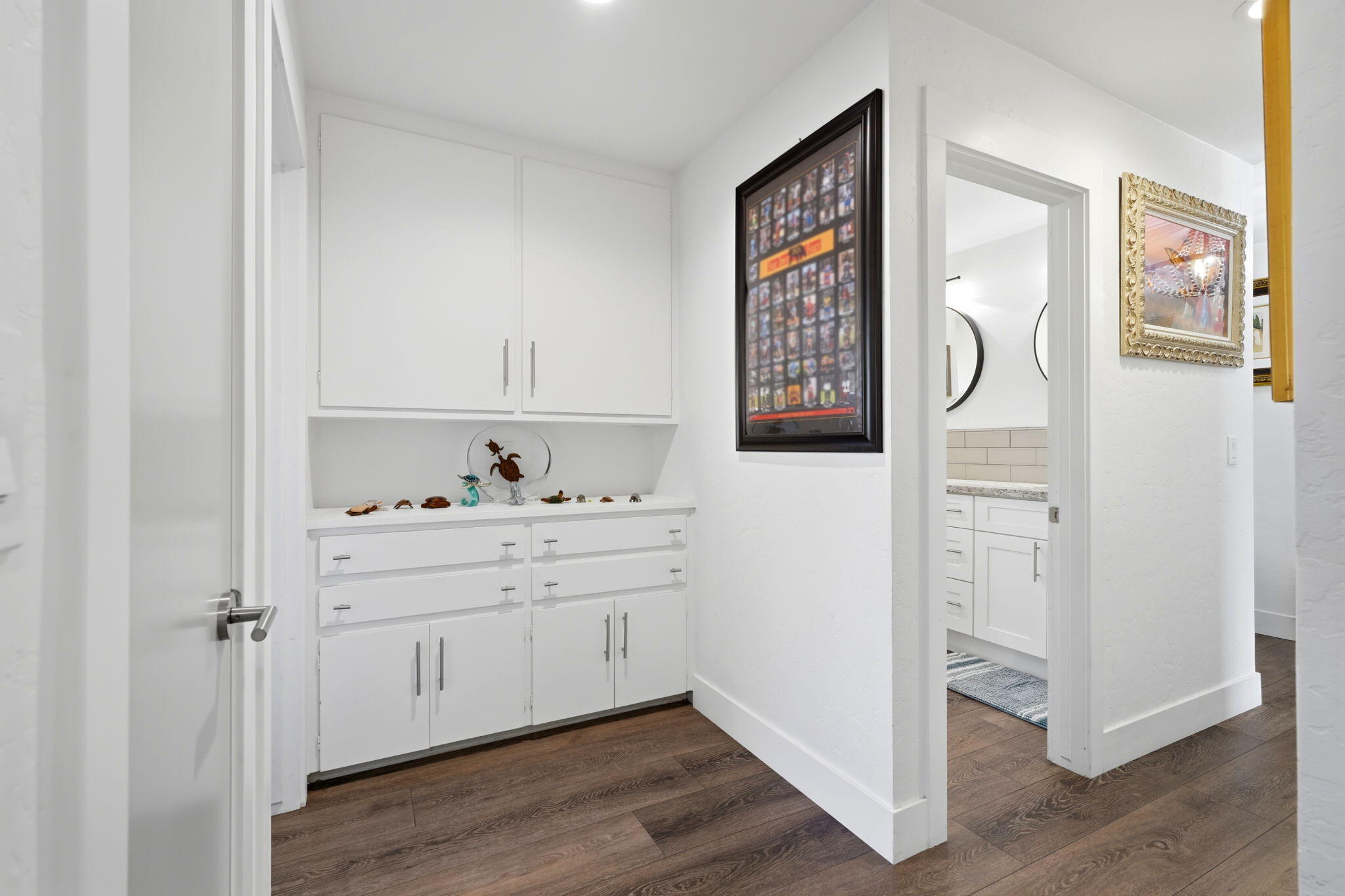 365 E Sycamore Dr, Hanford, CA 93230