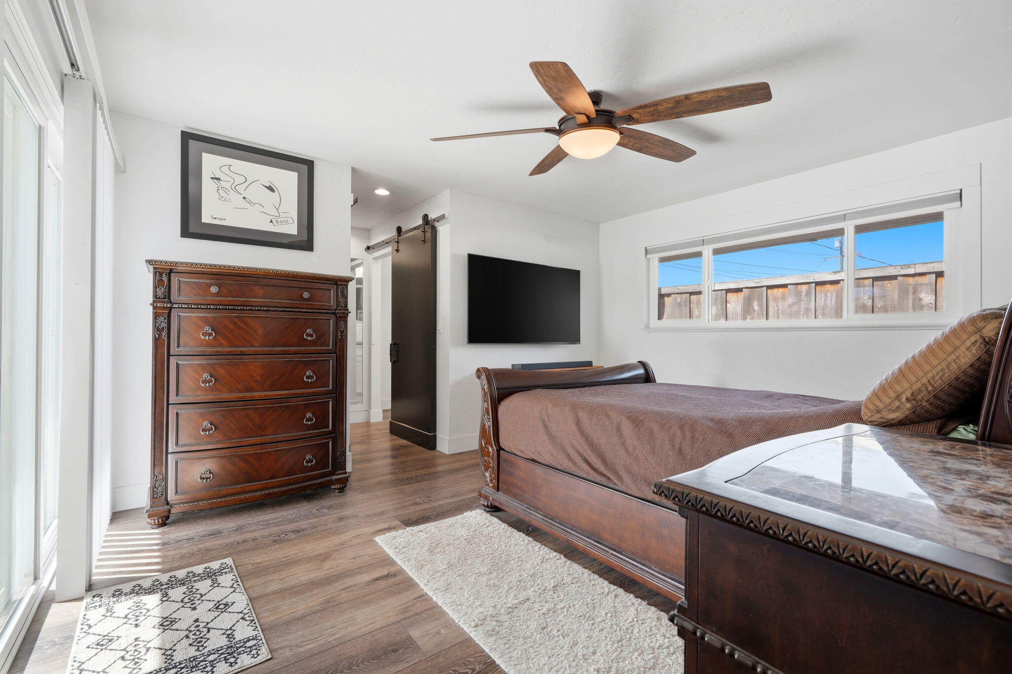 365 E Sycamore Dr, Hanford, CA 93230