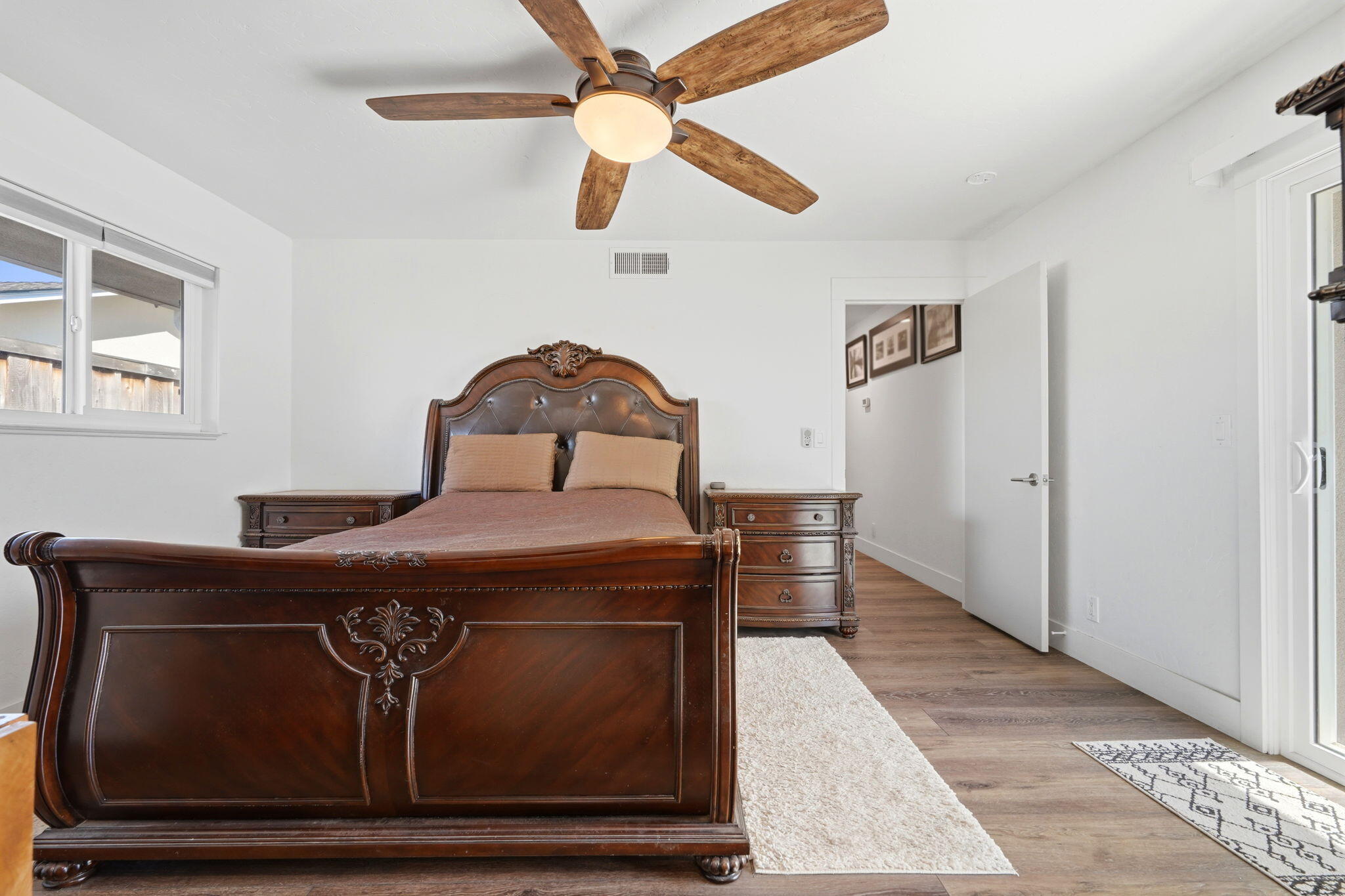 365 E Sycamore Dr, Hanford, CA 93230