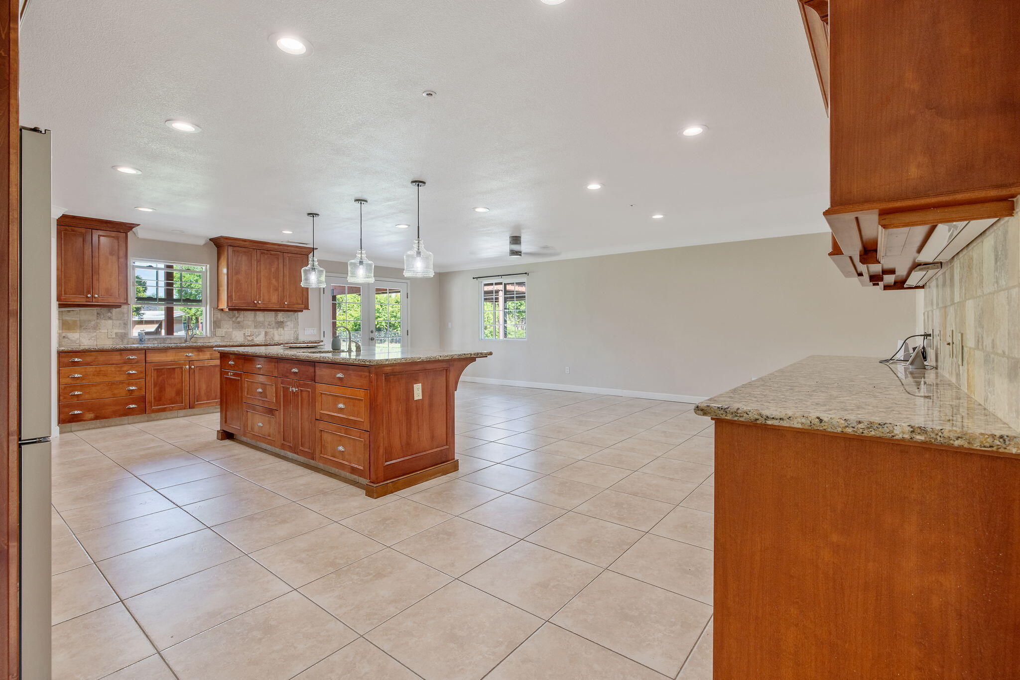 27906 Morgans Dr, Exeter, CA 93221