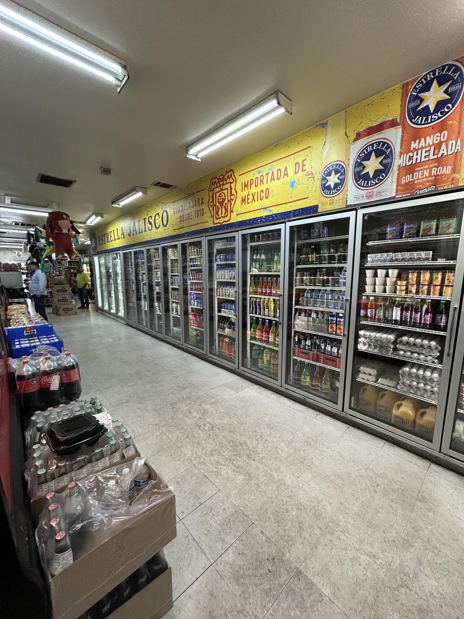 772 S Main St, Pixley, CA 93256