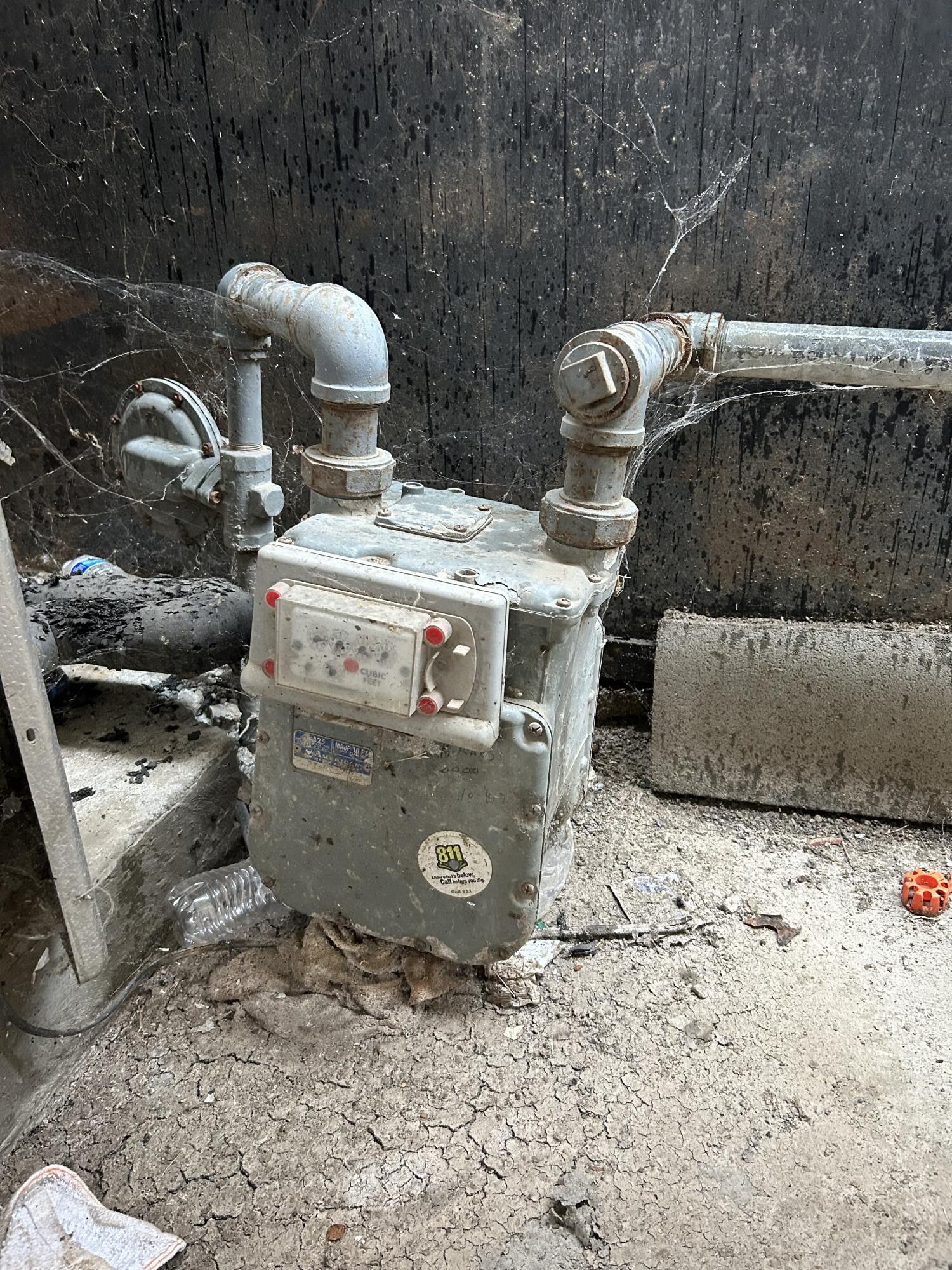 772 S Main St, Pixley, CA 93256