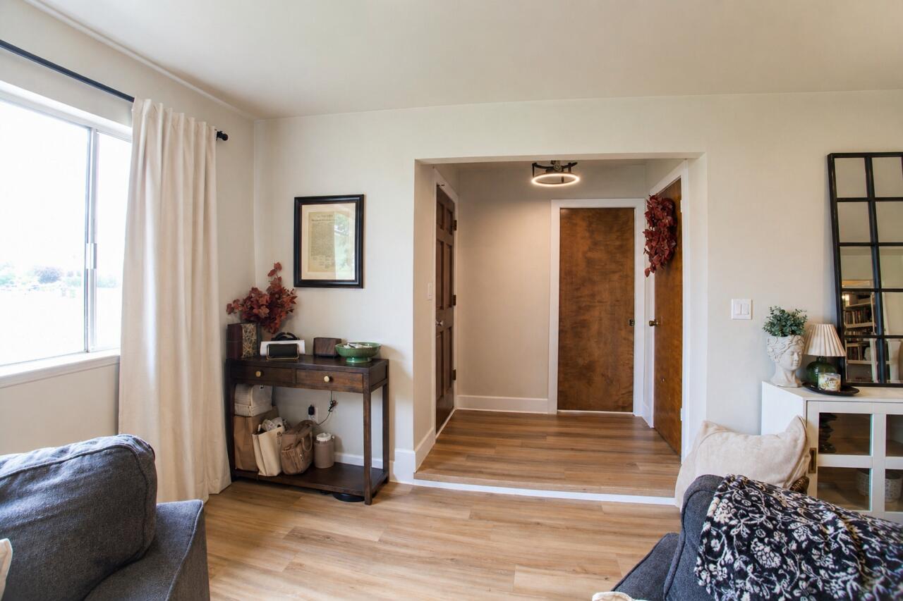 1431 E Boyer Dr, Tulare, CA 93274