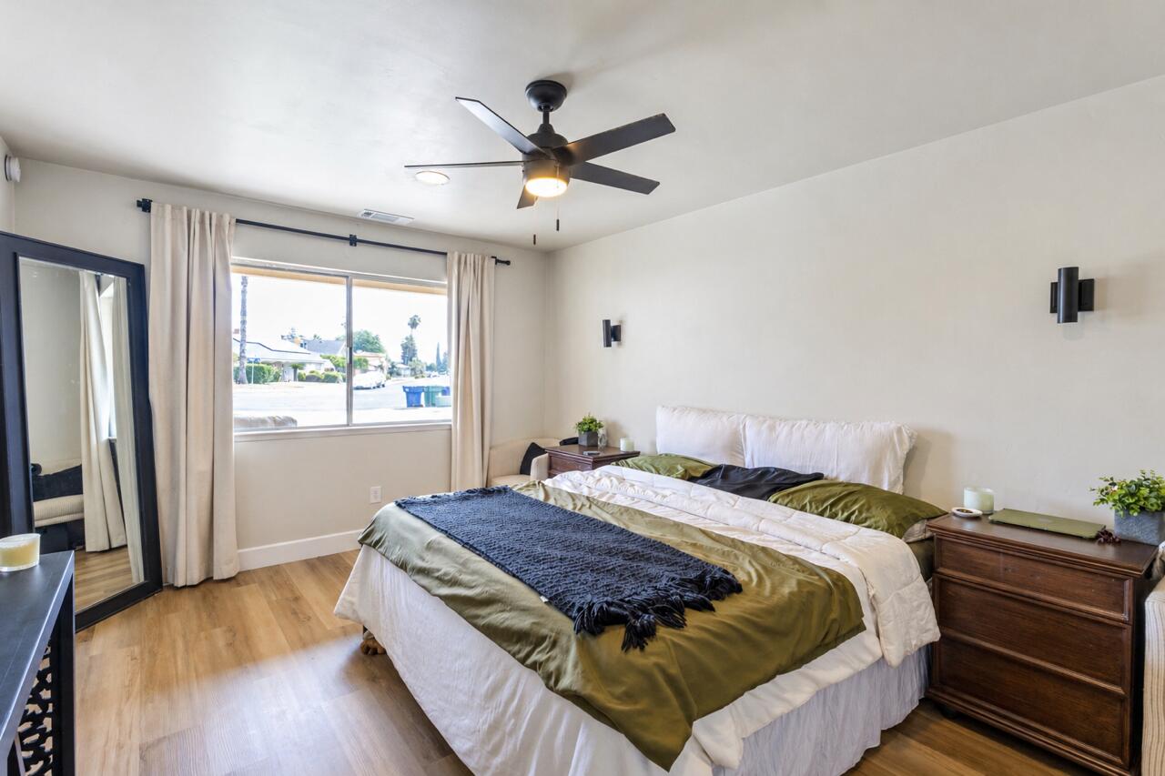 1431 E Boyer Dr, Tulare, CA 93274