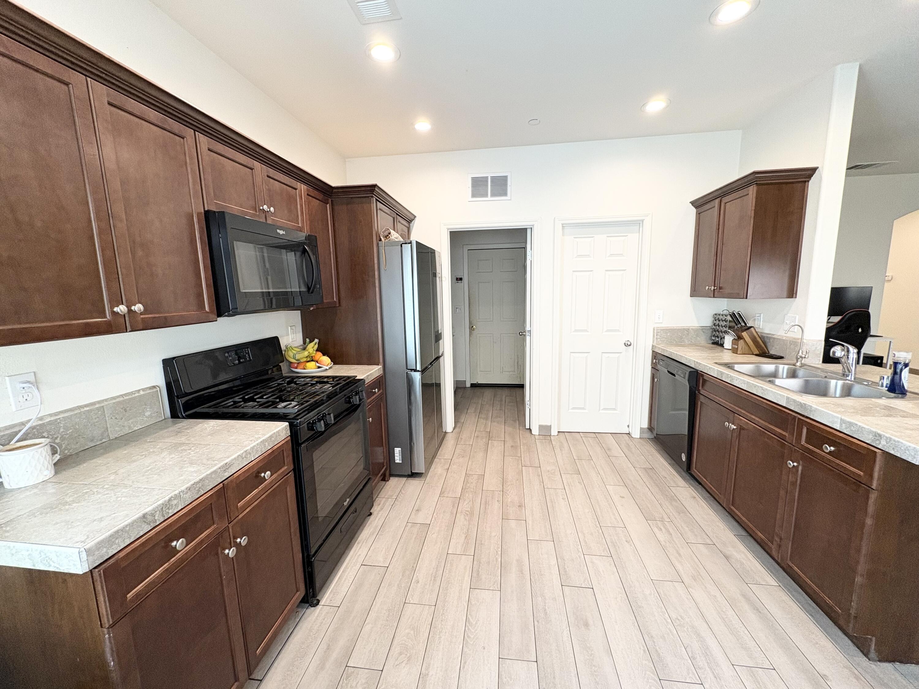 30772 Bellwood Rd, Visalia, CA 93291