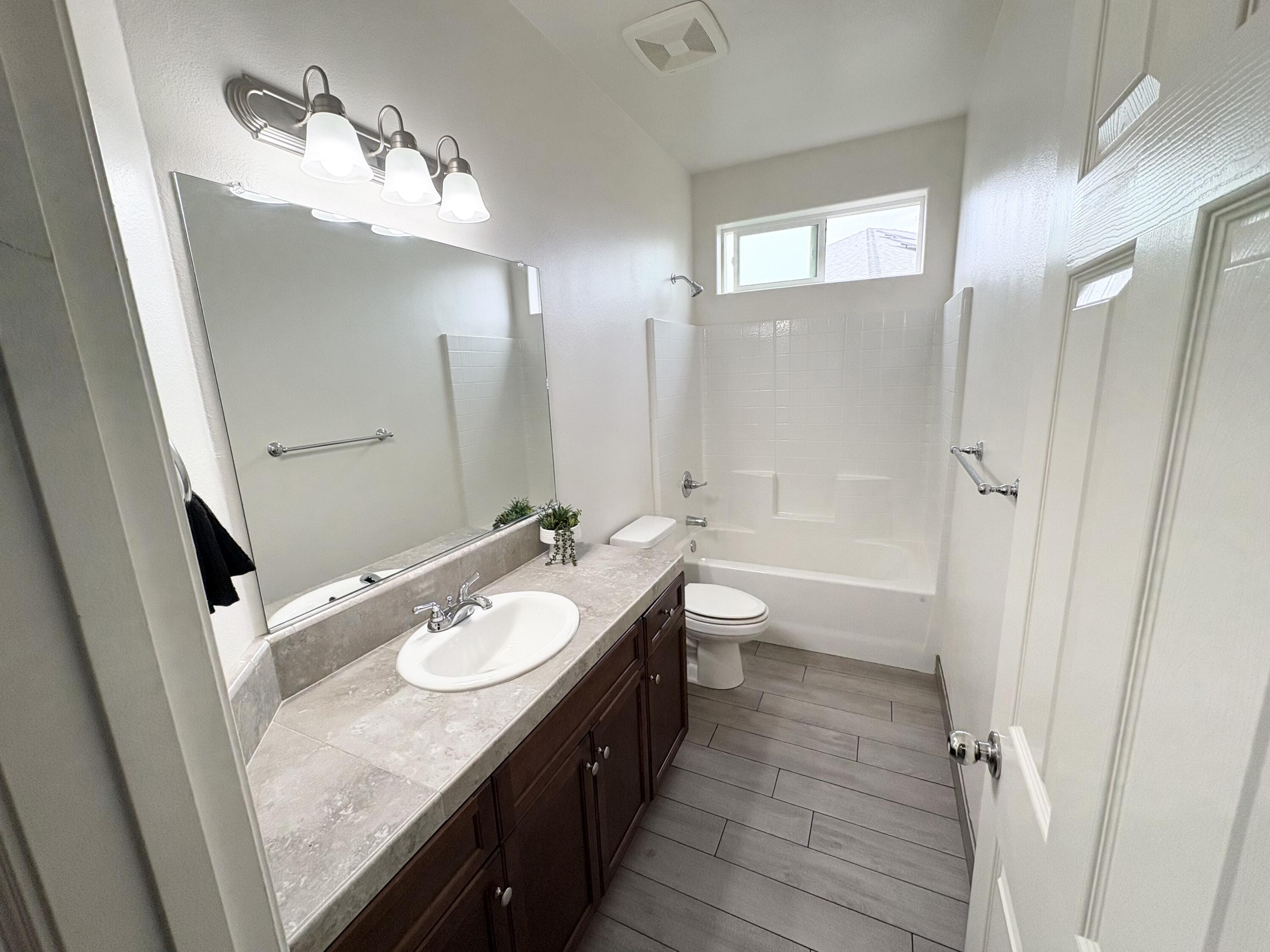 30772 Bellwood Rd, Visalia, CA 93291