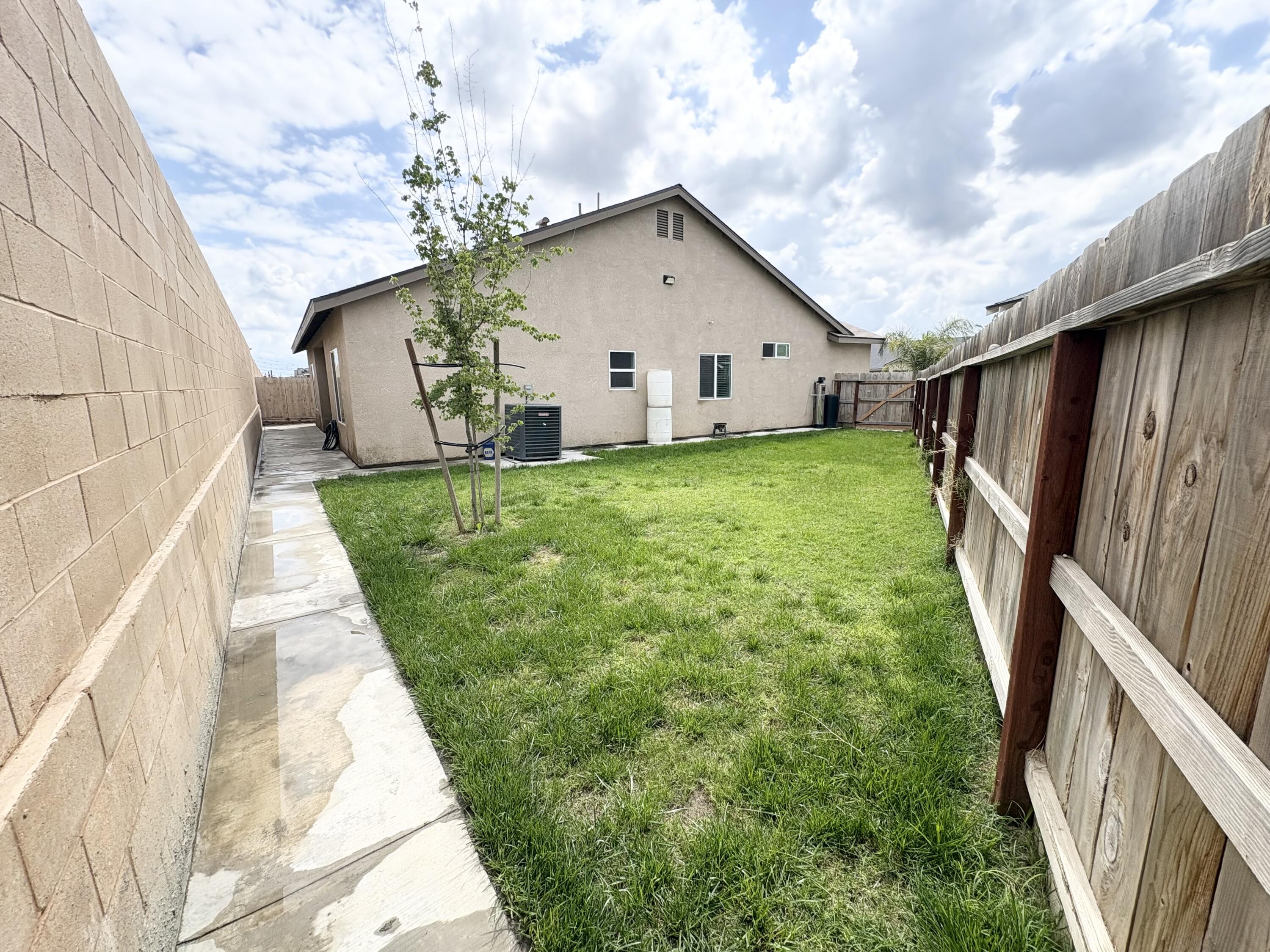 30772 Bellwood Rd, Visalia, CA 93291
