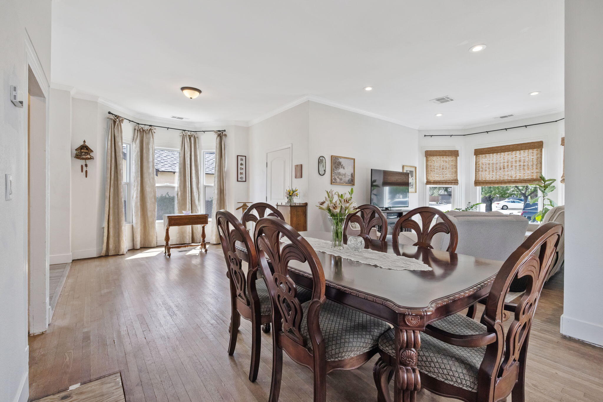 124 W Florinda St, Hanford, CA 93230