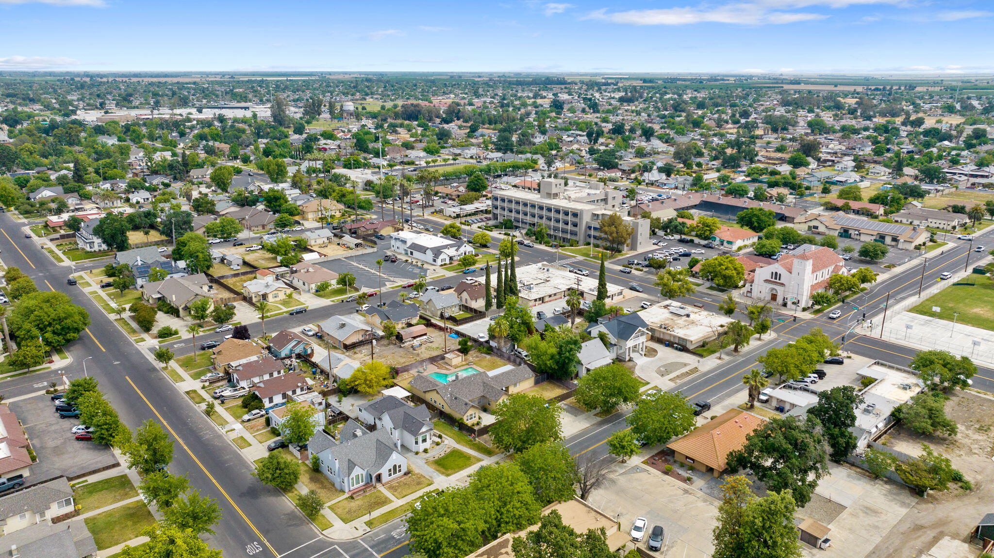 124 W Florinda St, Hanford, CA 93230