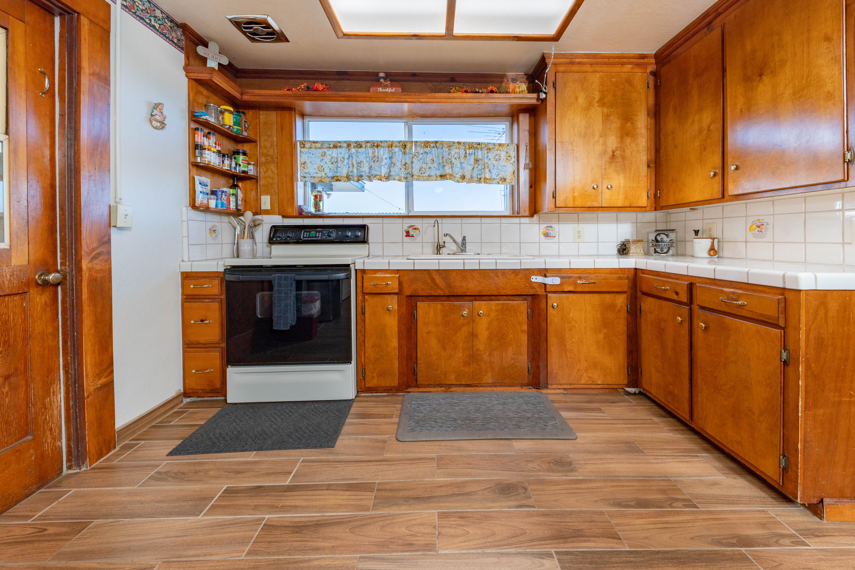 21978 Avenue 144, Porterville, CA 93257