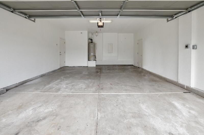 1439 N Mendonca St, Visalia, CA 93291