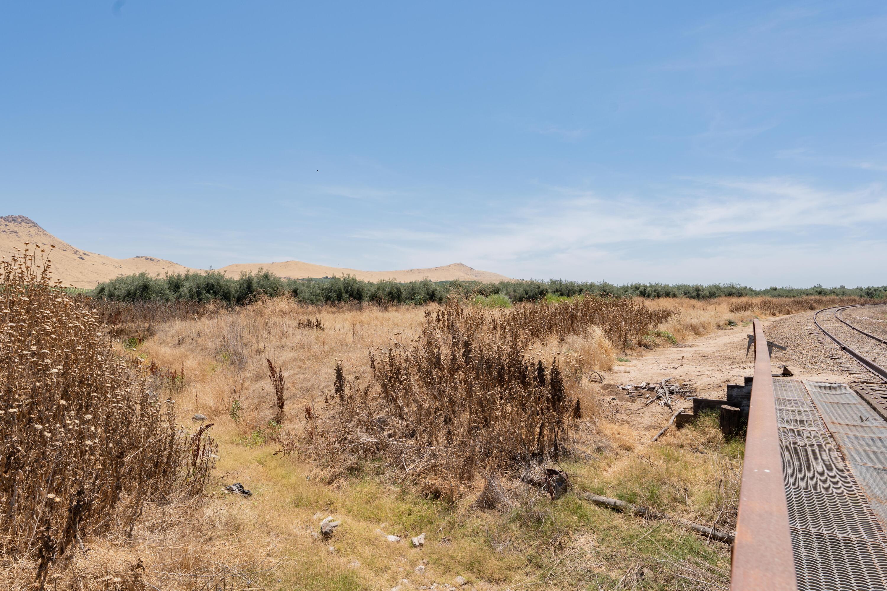 00 Ave 250, Lindsay, CA 93247