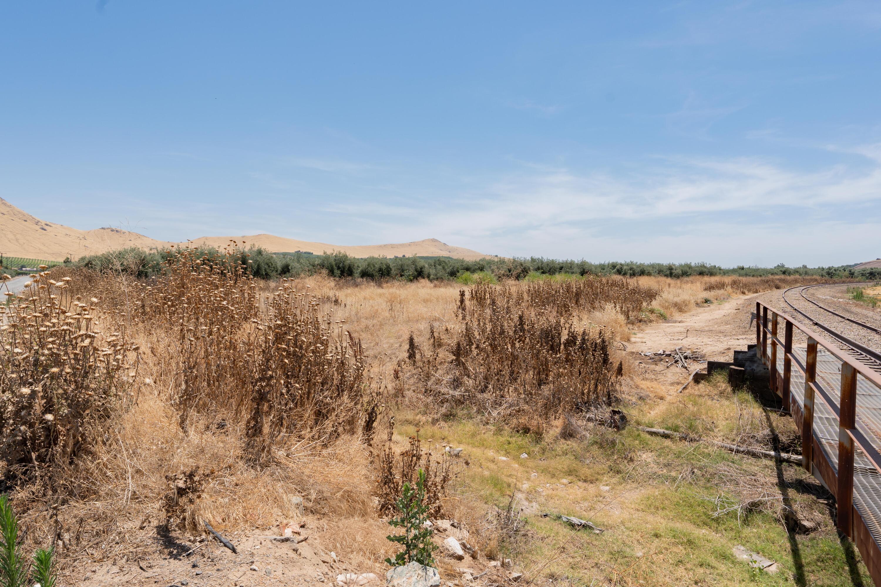 00 Ave 250, Lindsay, CA 93247