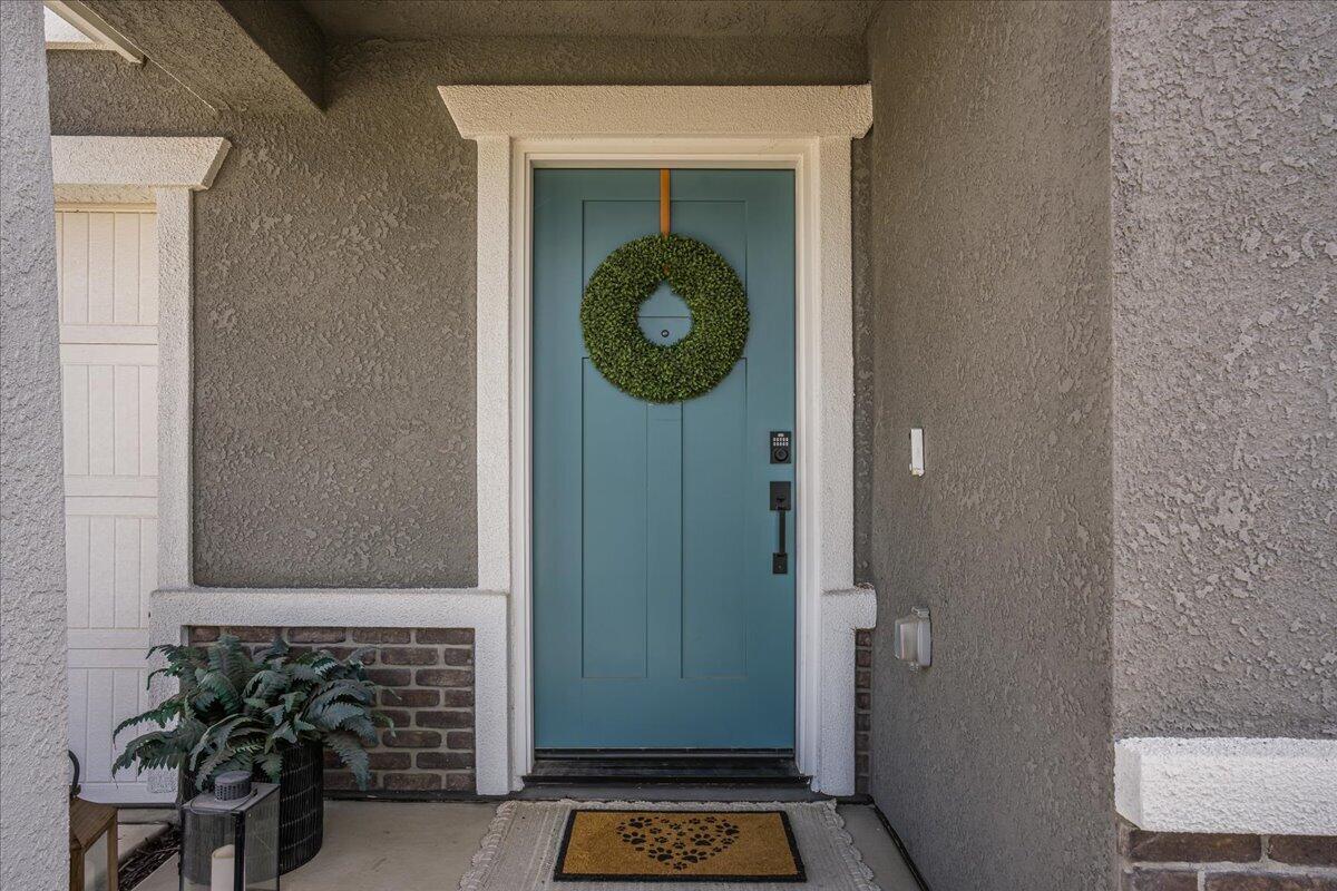 1048 Stonebridge Ave, Tulare, CA 93274