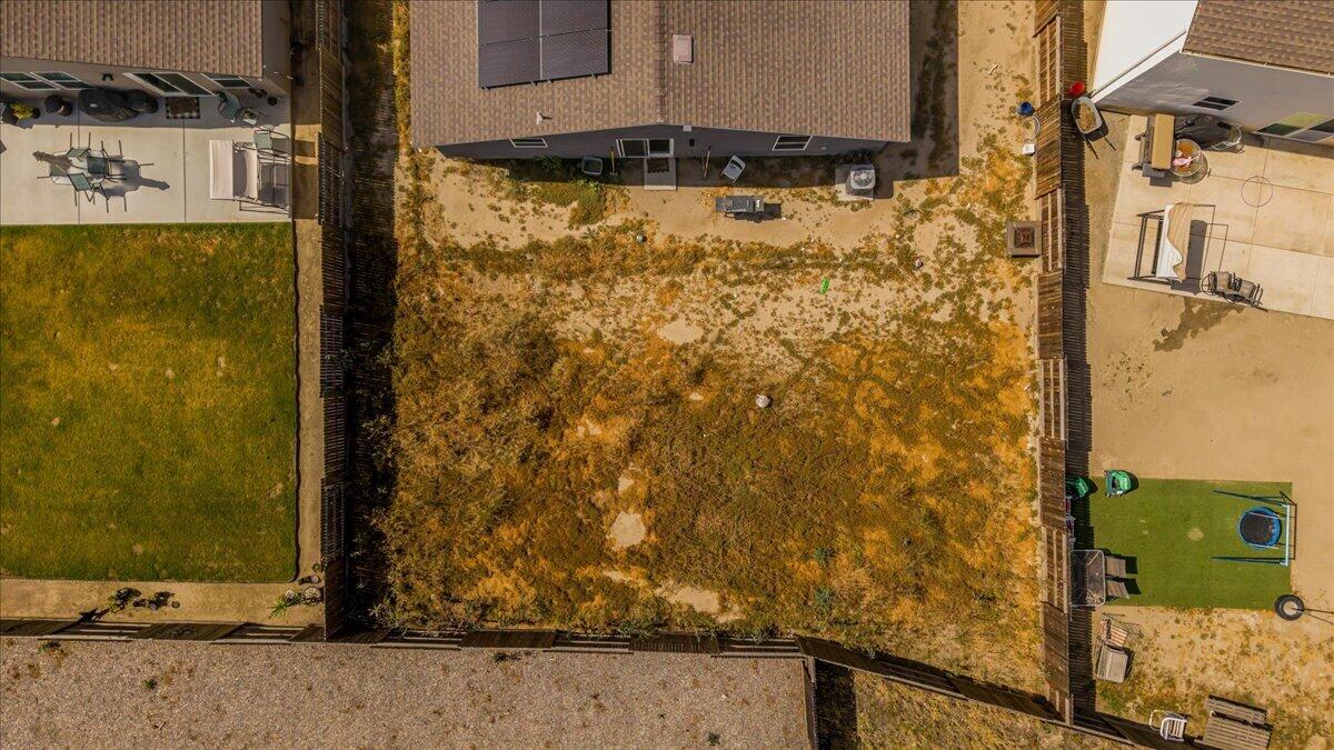 1048 Stonebridge Ave, Tulare, CA 93274