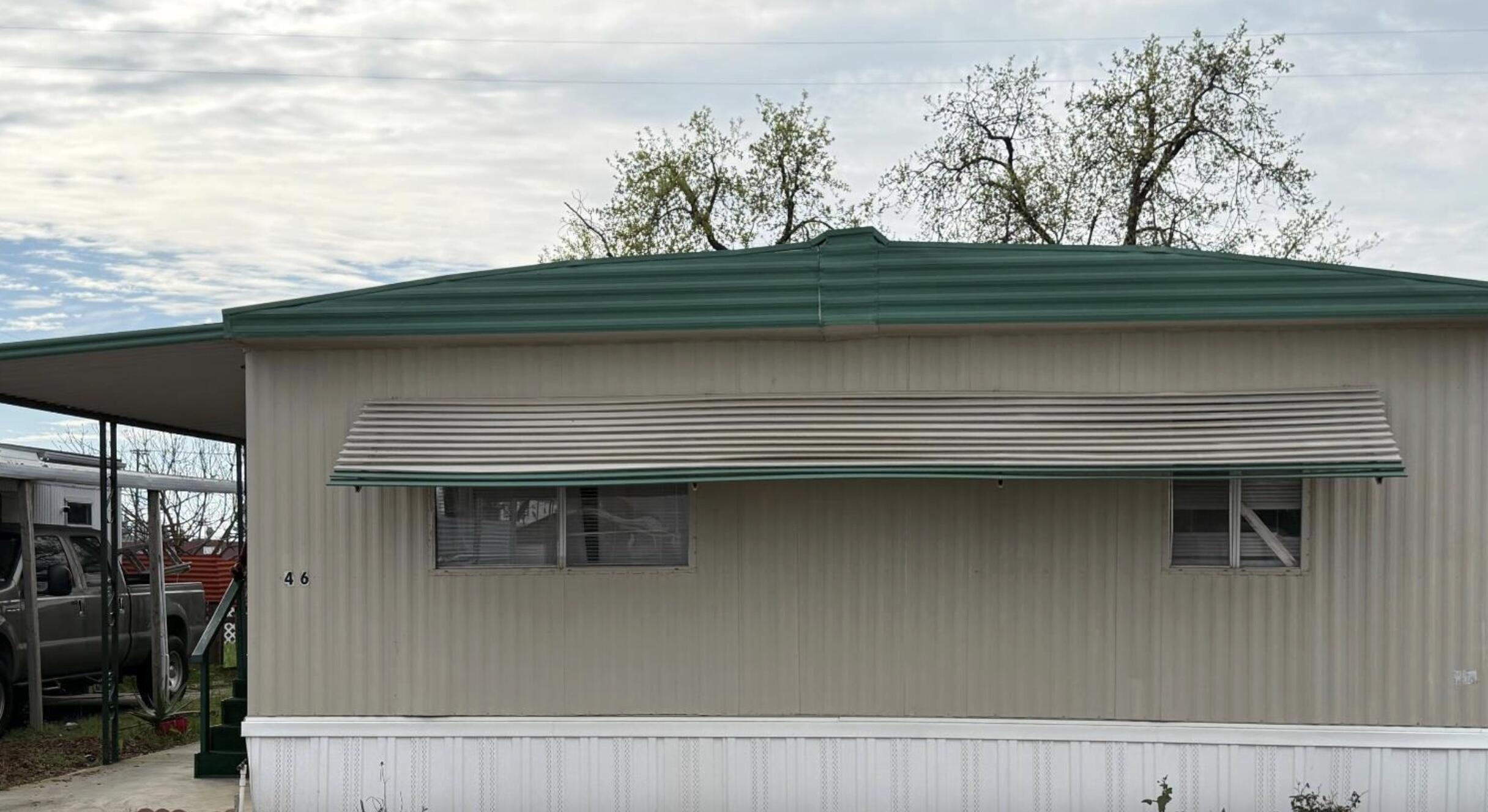 852 E Grangeville Blvd #46, Hanford, CA 93230