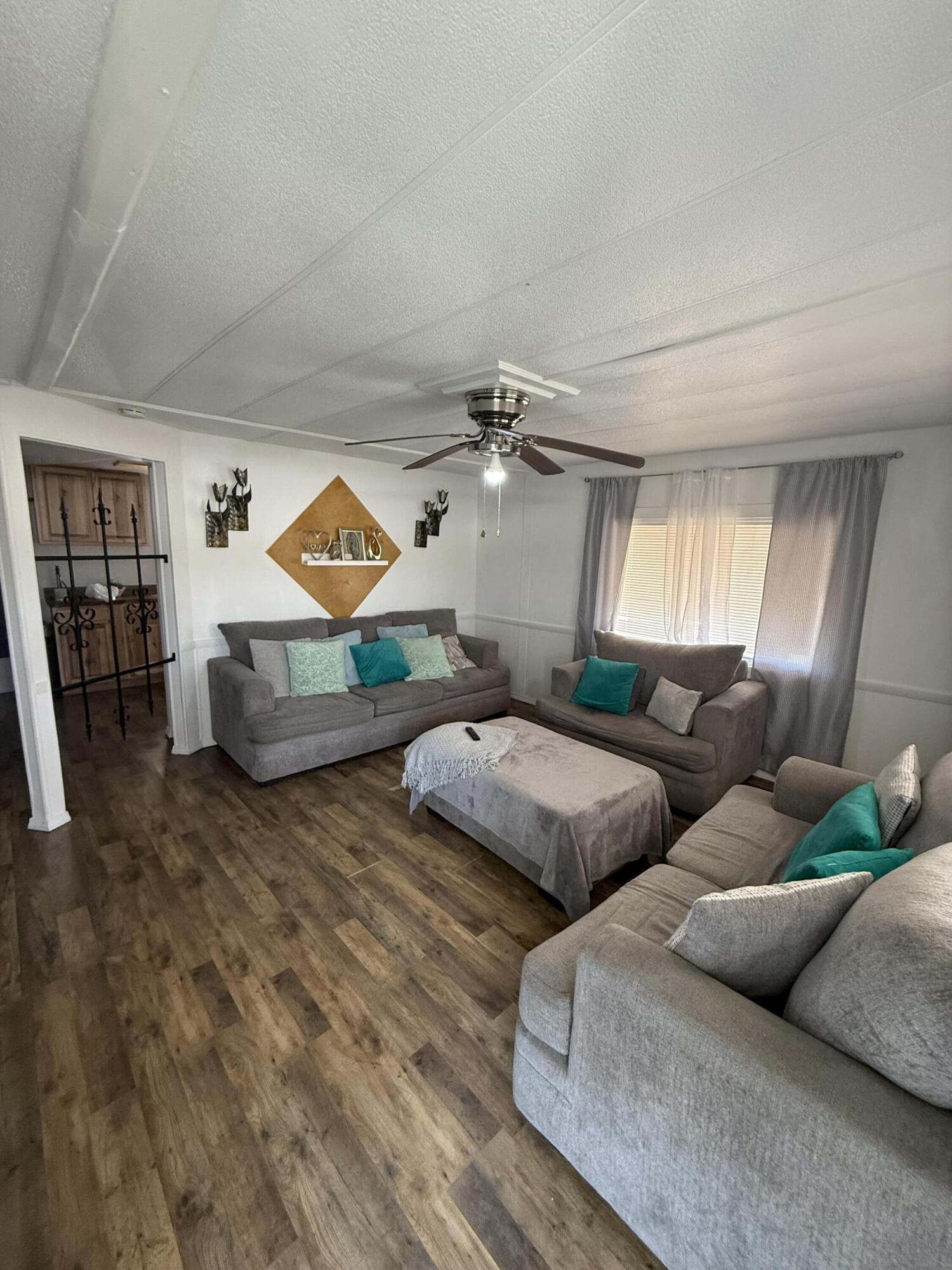 852 E Grangeville Blvd #46, Hanford, CA 93230