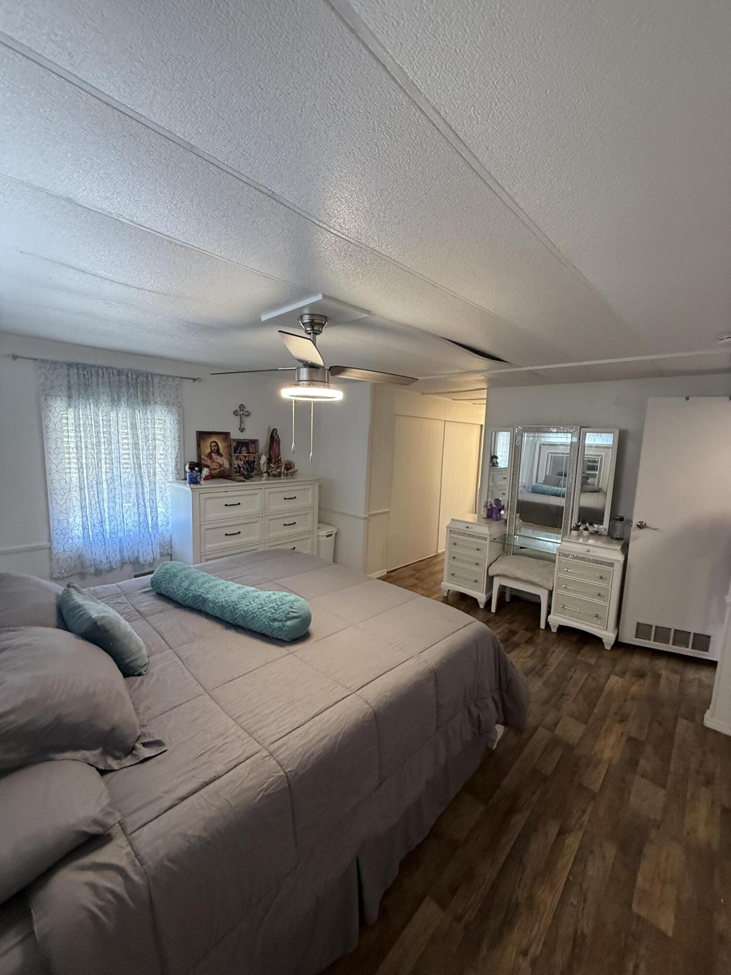 852 E Grangeville Blvd #46, Hanford, CA 93230