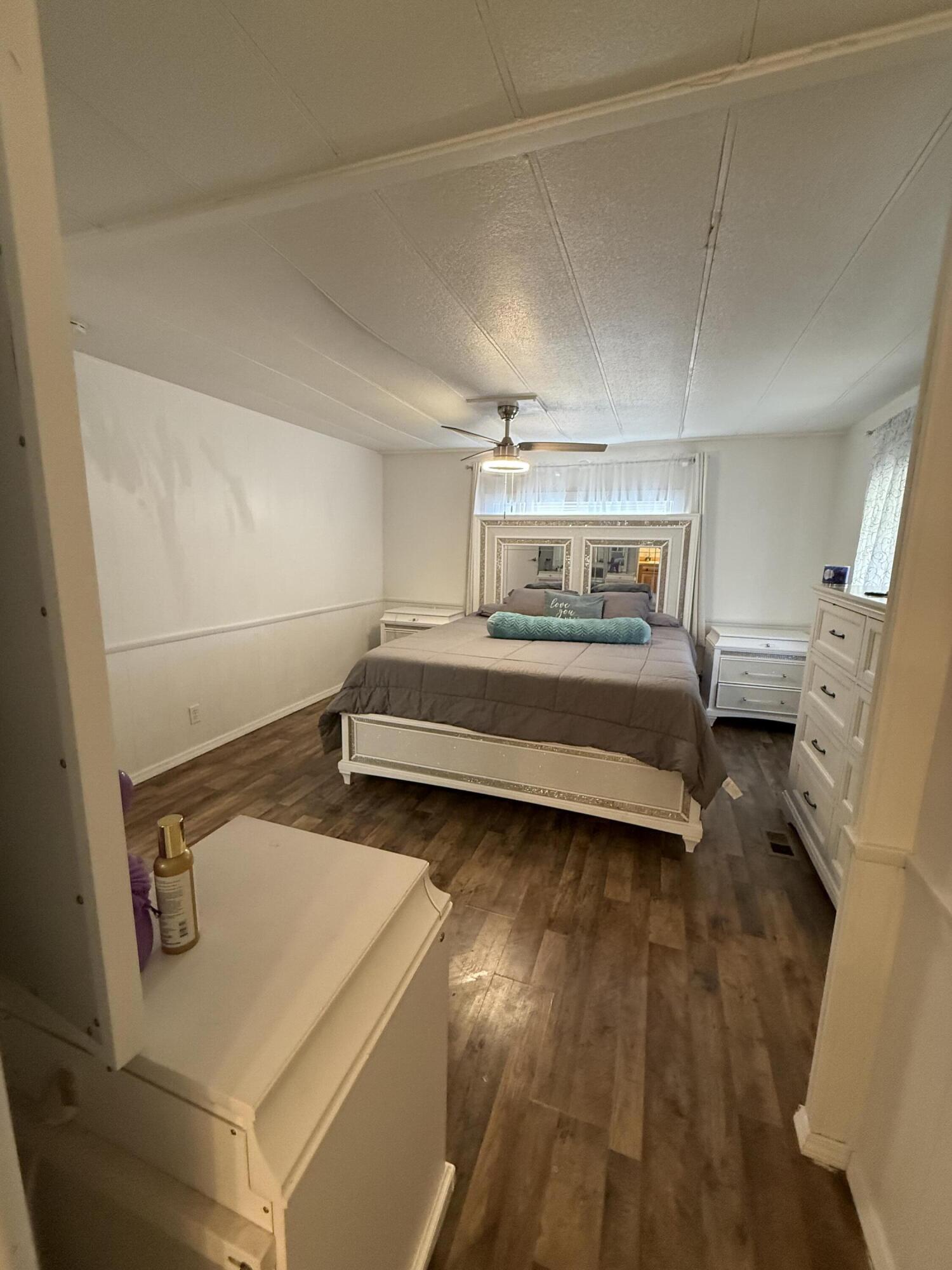 852 E Grangeville Blvd #46, Hanford, CA 93230