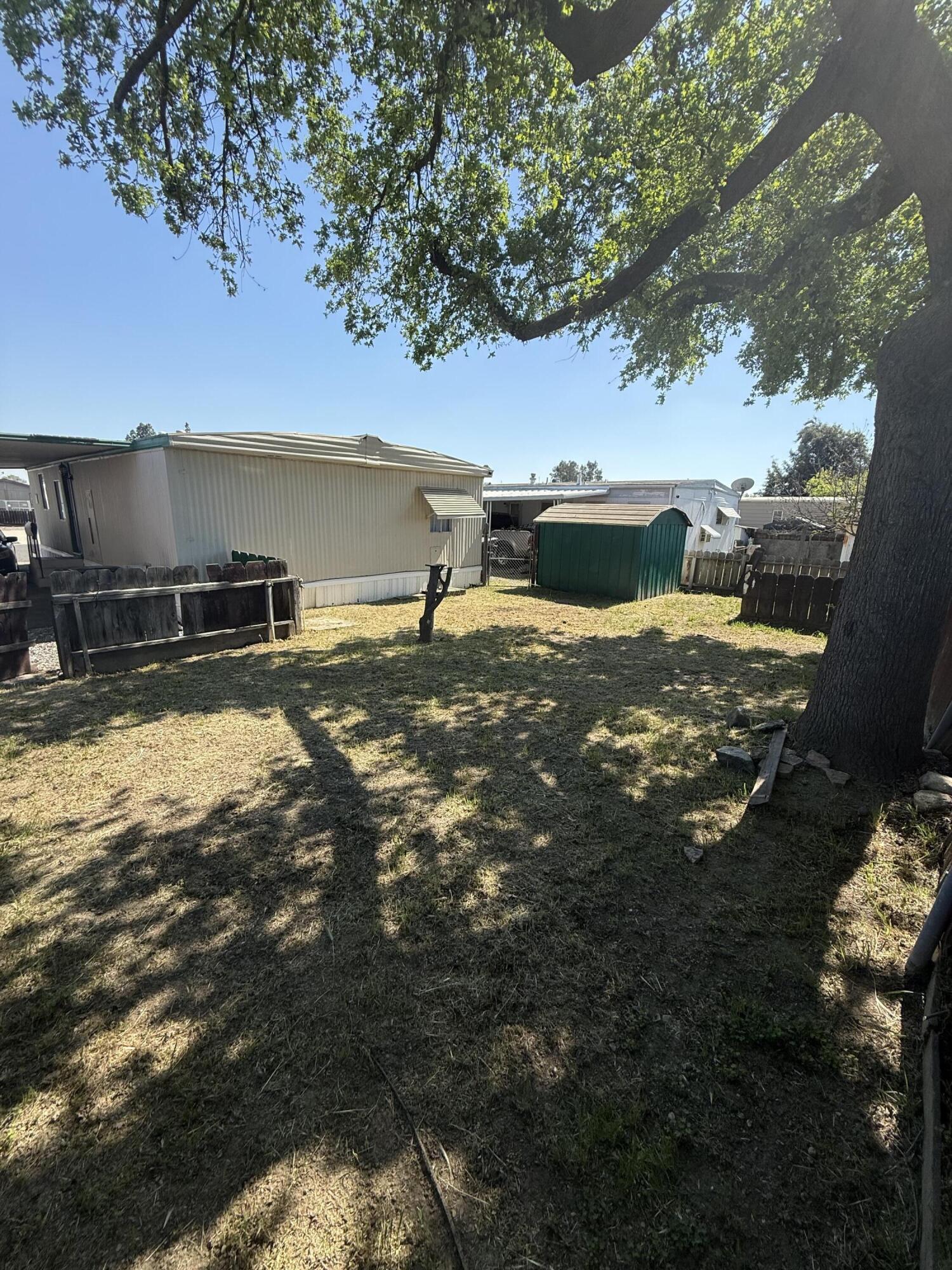 852 E Grangeville Blvd #46, Hanford, CA 93230