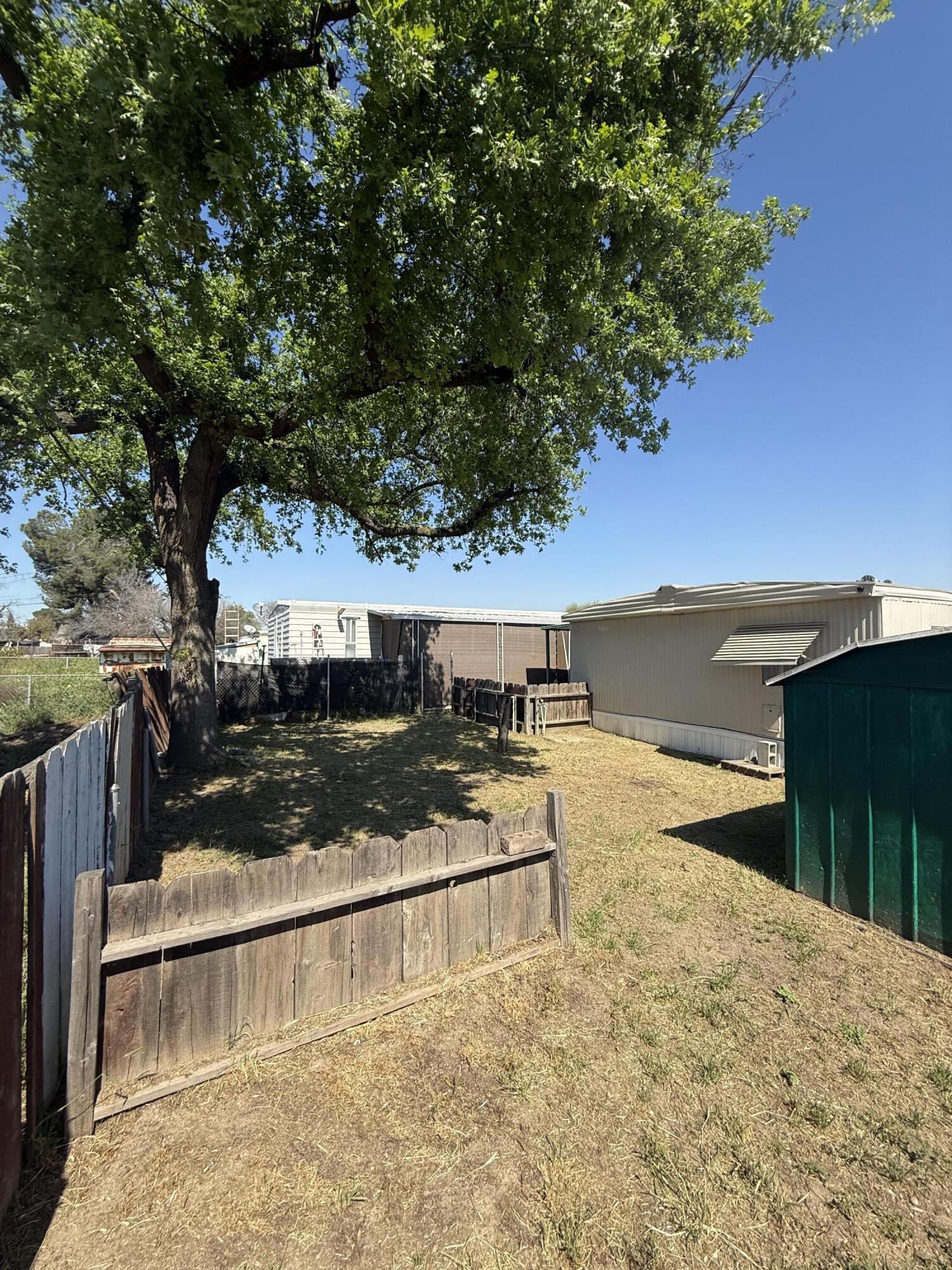 852 E Grangeville Blvd #46, Hanford, CA 93230