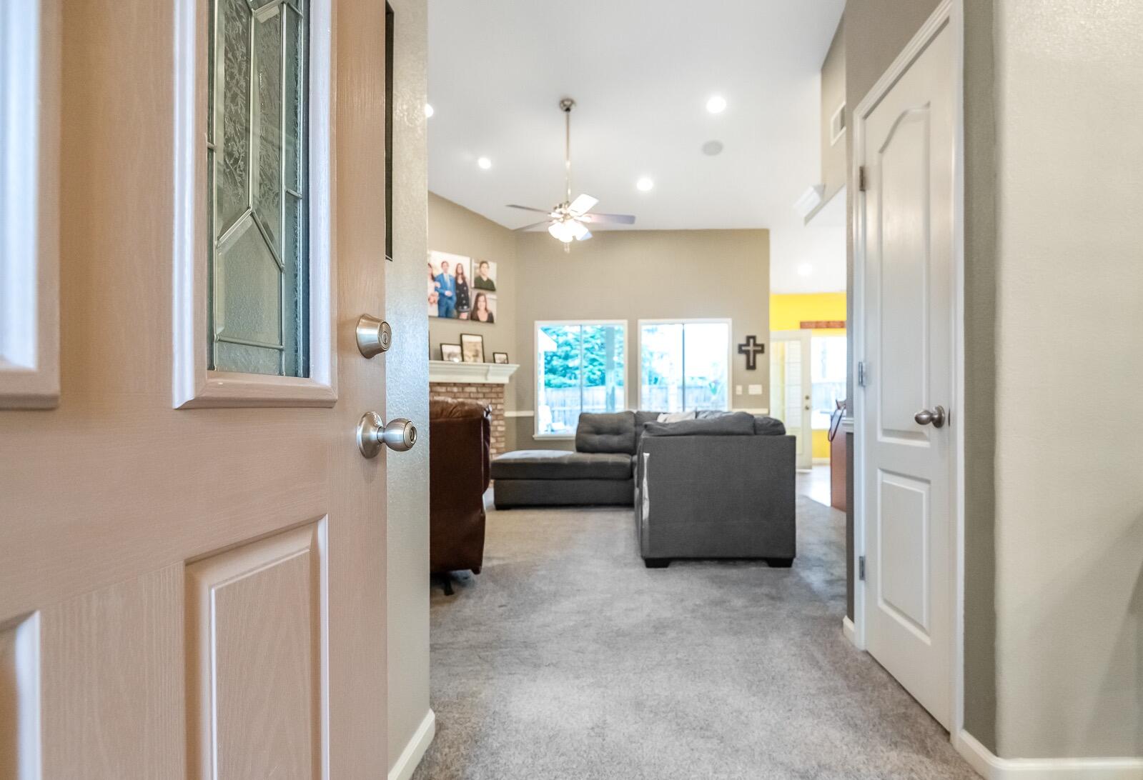 5117 W Oriole Ave, Visalia, CA 93291