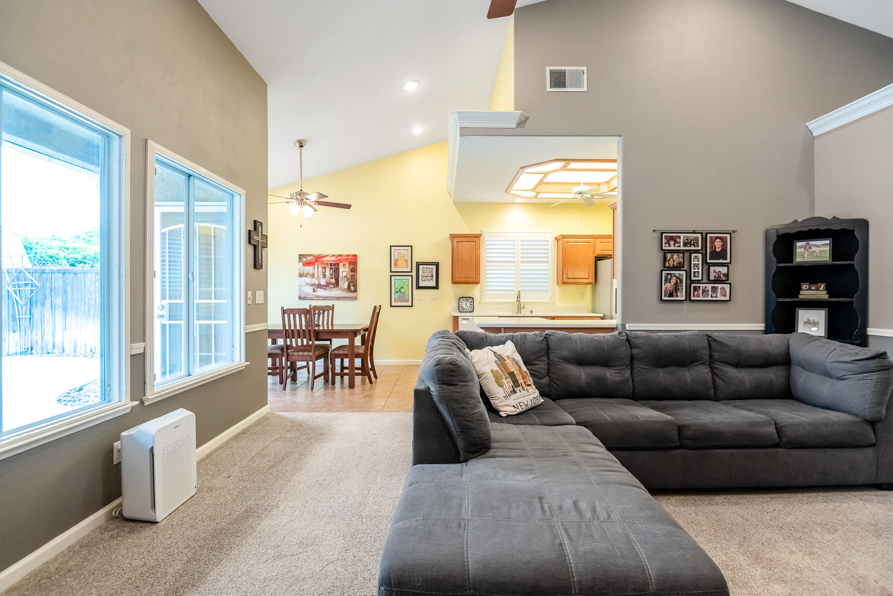 5117 W Oriole Ave, Visalia, CA 93291