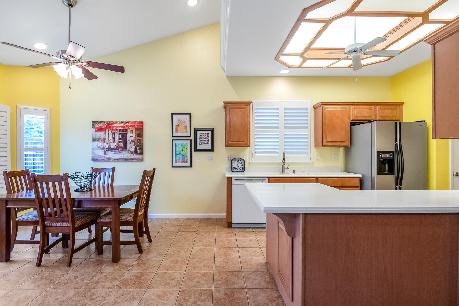 5117 W Oriole Ave, Visalia, CA 93291